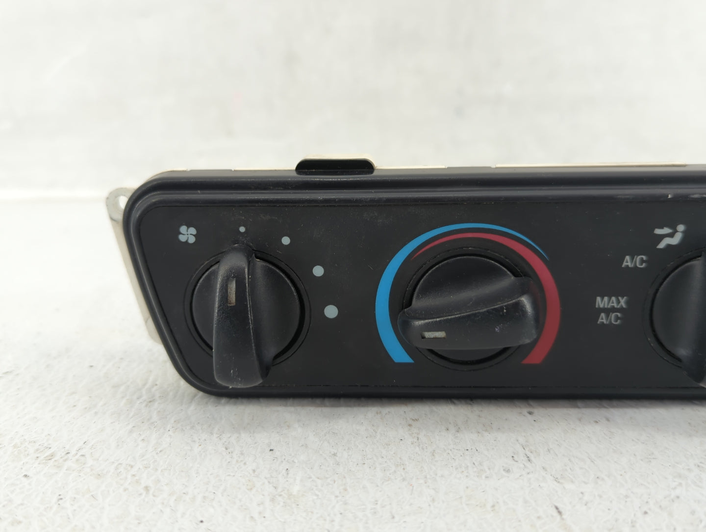 2013-2014 Chevrolet Sonic Climate Control Module Temperature AC/Heater Replacement Fits Fits 2013 2014 OEM Used Auto Parts -