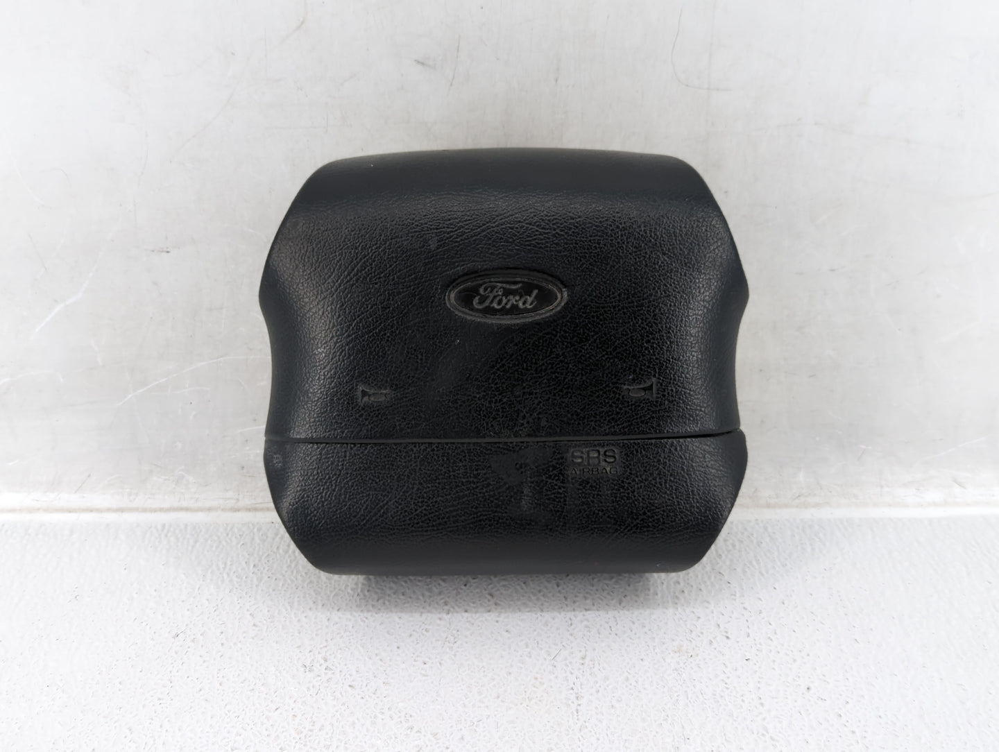 2014-2019 Chevrolet Sonic Air Bag Driver Left Steering Wheel Mounted Fits Fits 2014 2015 2016 2017 2018 2019 OEM Used Auto P