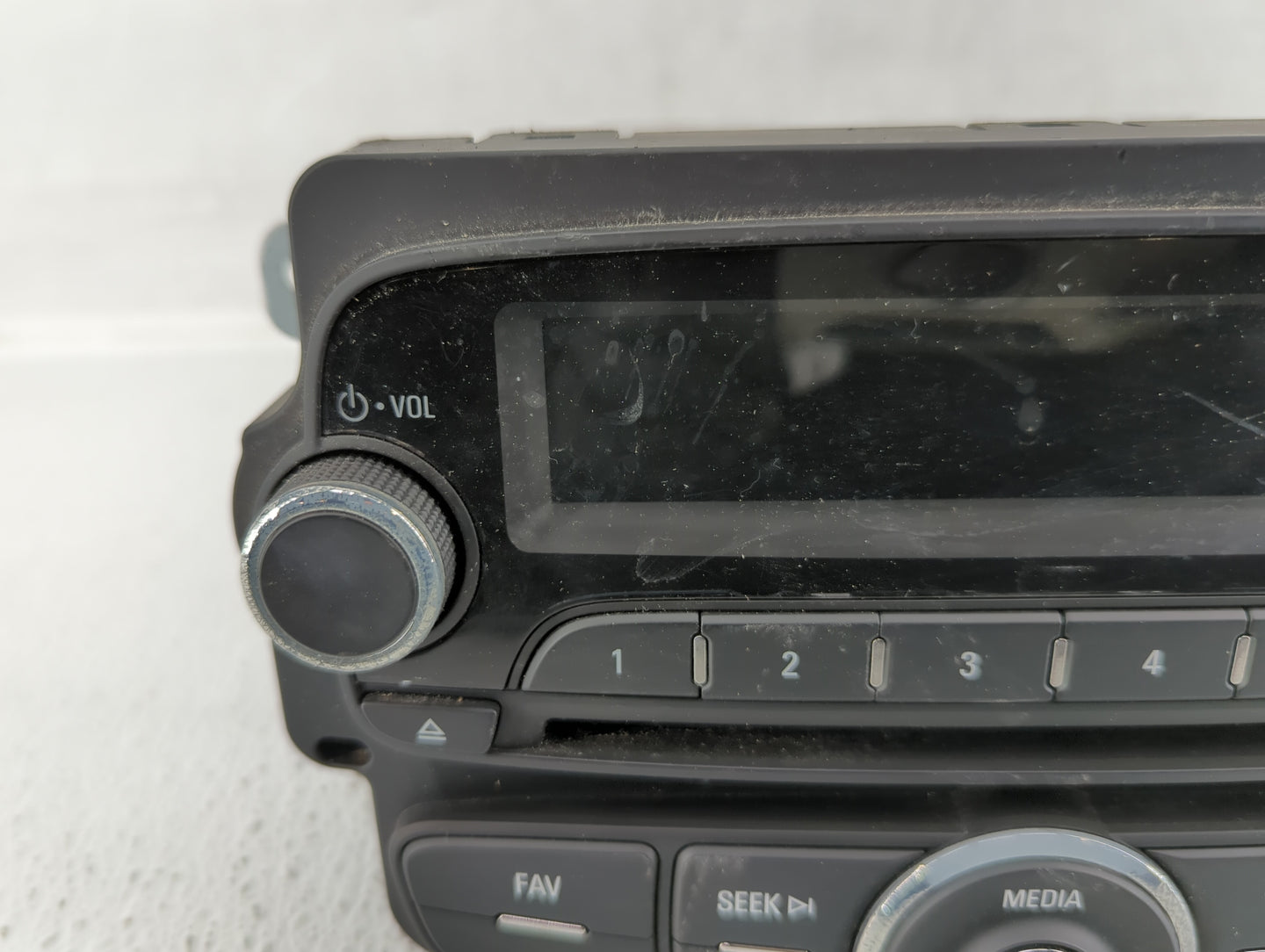 2014-2014 Chevrolet Sonic Am Fm Cd Player Radio Receiver - Oemusedautoparts1.com