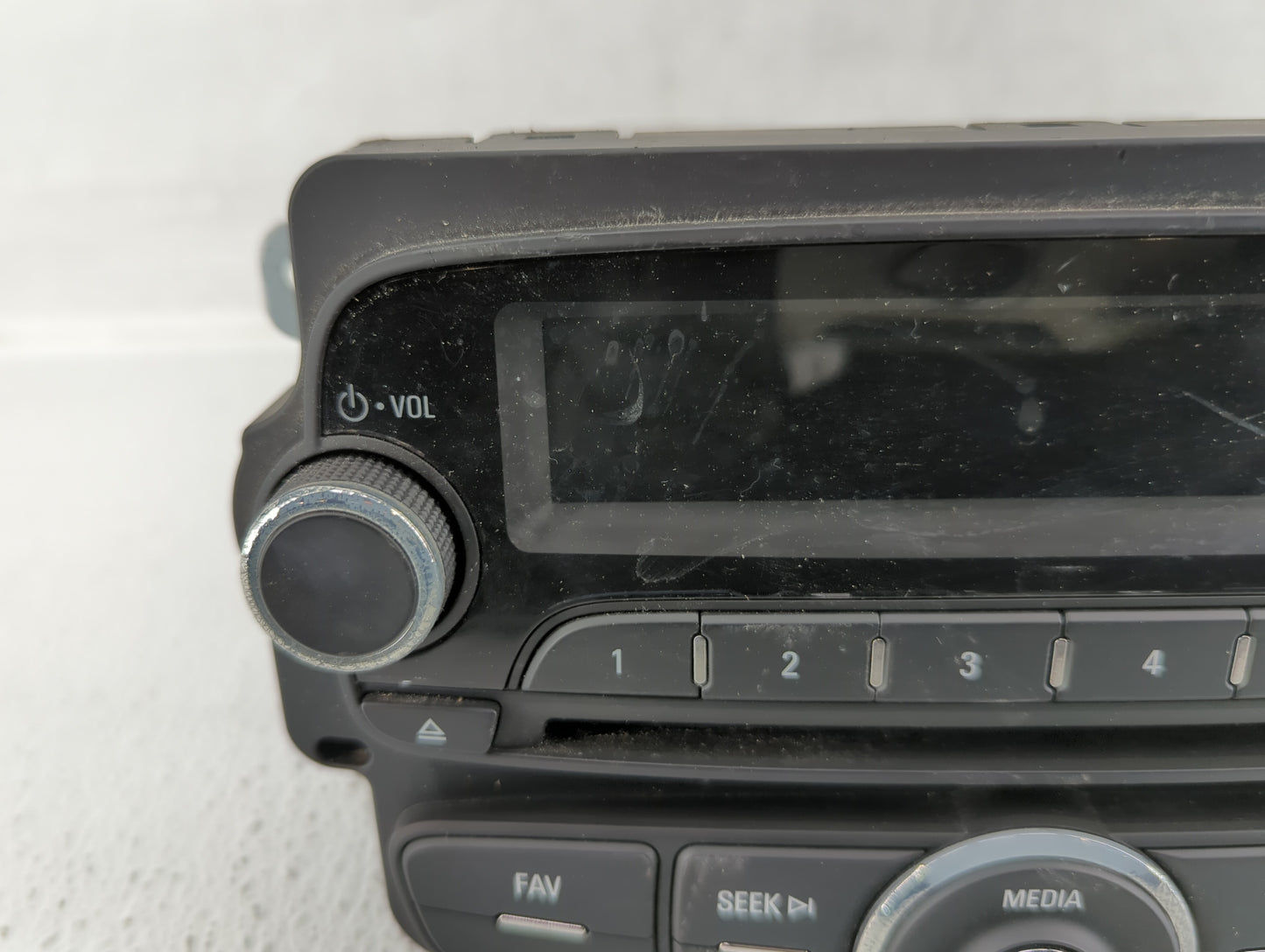 2014-2014 Chevrolet Sonic Am Fm Cd Player Radio Receiver - Oemusedautoparts1.com