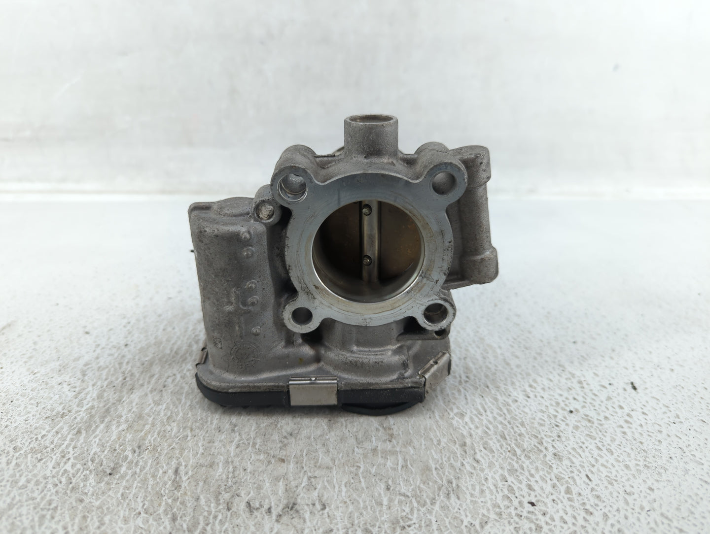 2012-2019 Chevrolet Sonic Throttle Body P/N:55581662 Fits Fits 2011 2012 2013 2014 2015 2016 2017 2018 2019 2020 2021 OEM Us