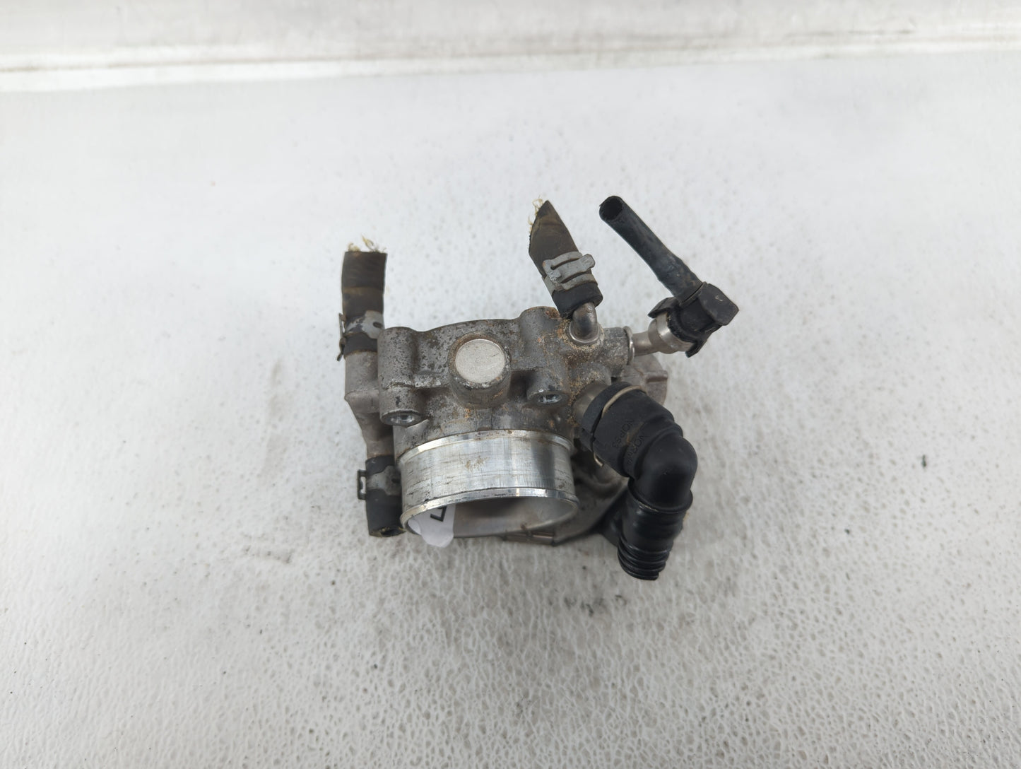2012-2018 Chevrolet Sonic Throttle Body P/N:55561495 Fits Fits 2009 2010 2011 2012 2013 2014 2015 2016 2017 2018 OEM Used Au
