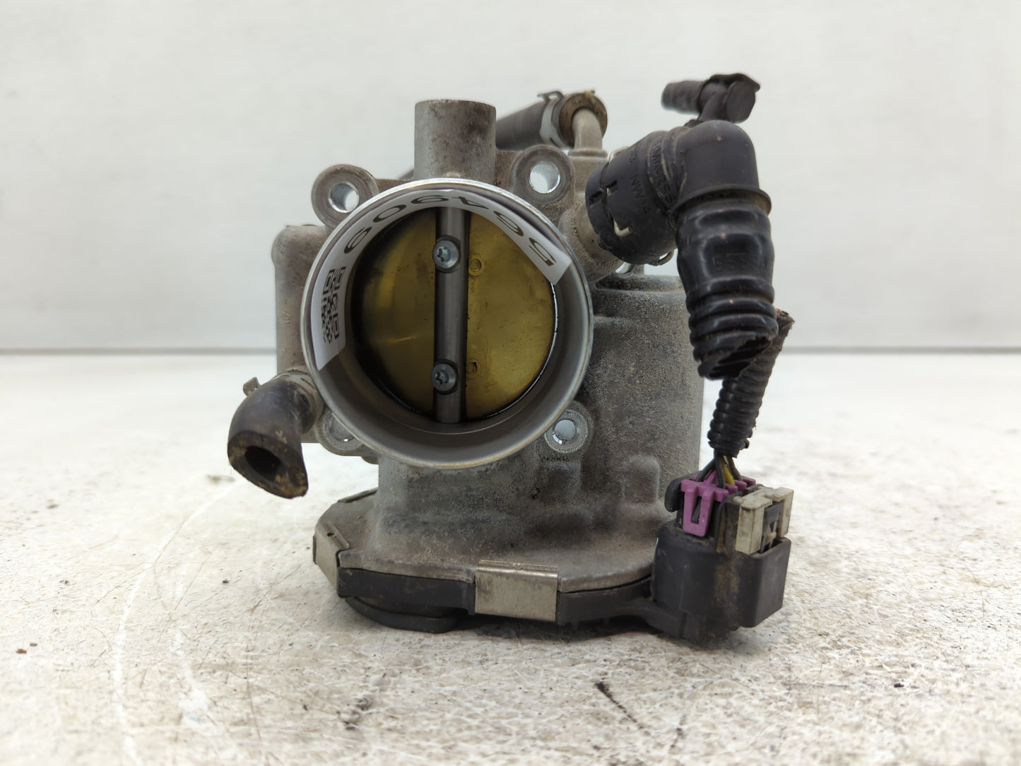 2012-2018 Chevrolet Sonic Throttle Body P/N:55561495 Fits Fits 2009 2010 2011 2012 2013 2014 2015 2016 2017 2018 OEM Used Au