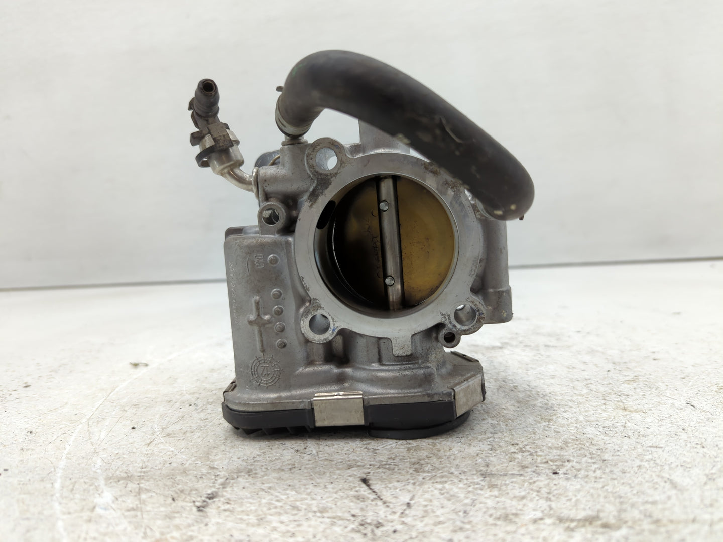 2012-2018 Chevrolet Sonic Throttle Body P/N:55561495 Fits Fits 2009 2010 2011 2012 2013 2014 2015 2016 2017 2018 OEM Used Au