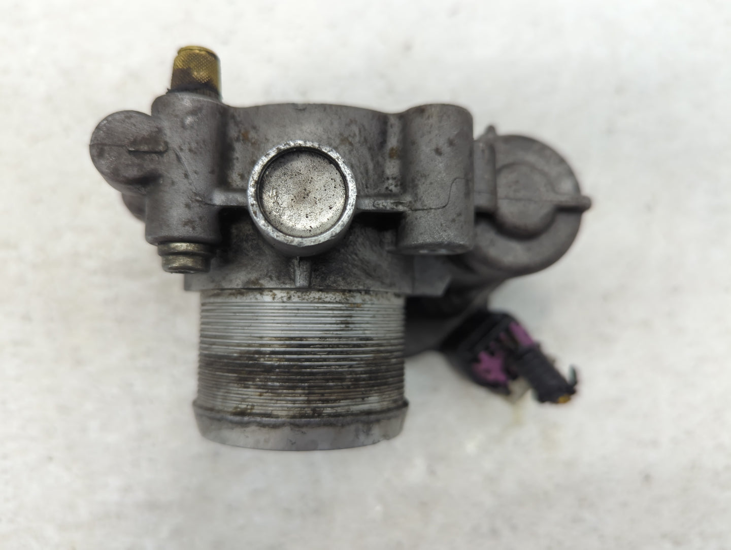 2012-2019 Chevrolet Sonic Throttle Body P/N:55581662 Fits Fits 2011 2012 2013 2014 2015 2016 2017 2018 2019 2020 2021 OEM Us
