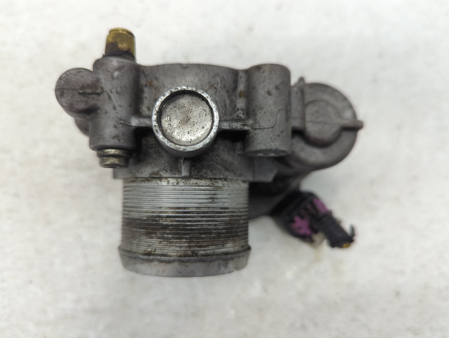 2012-2019 Chevrolet Sonic Throttle Body P/N:55581662 Fits Fits 2011 2012 2013 2014 2015 2016 2017 2018 2019 2020 2021 OEM Us