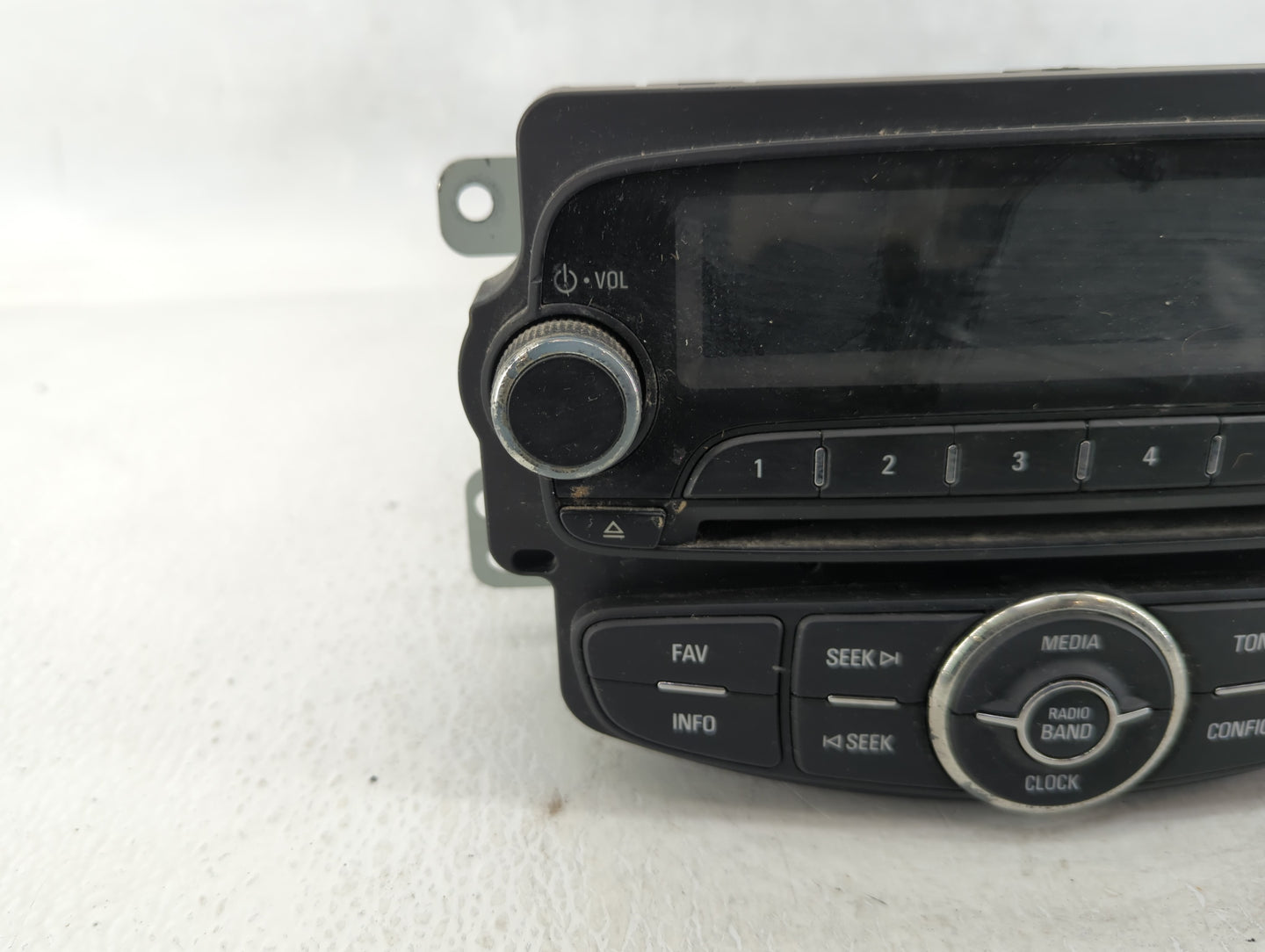 2014-2014 Chevrolet Sonic Am Fm Cd Player Radio Receiver - Oemusedautoparts1.com