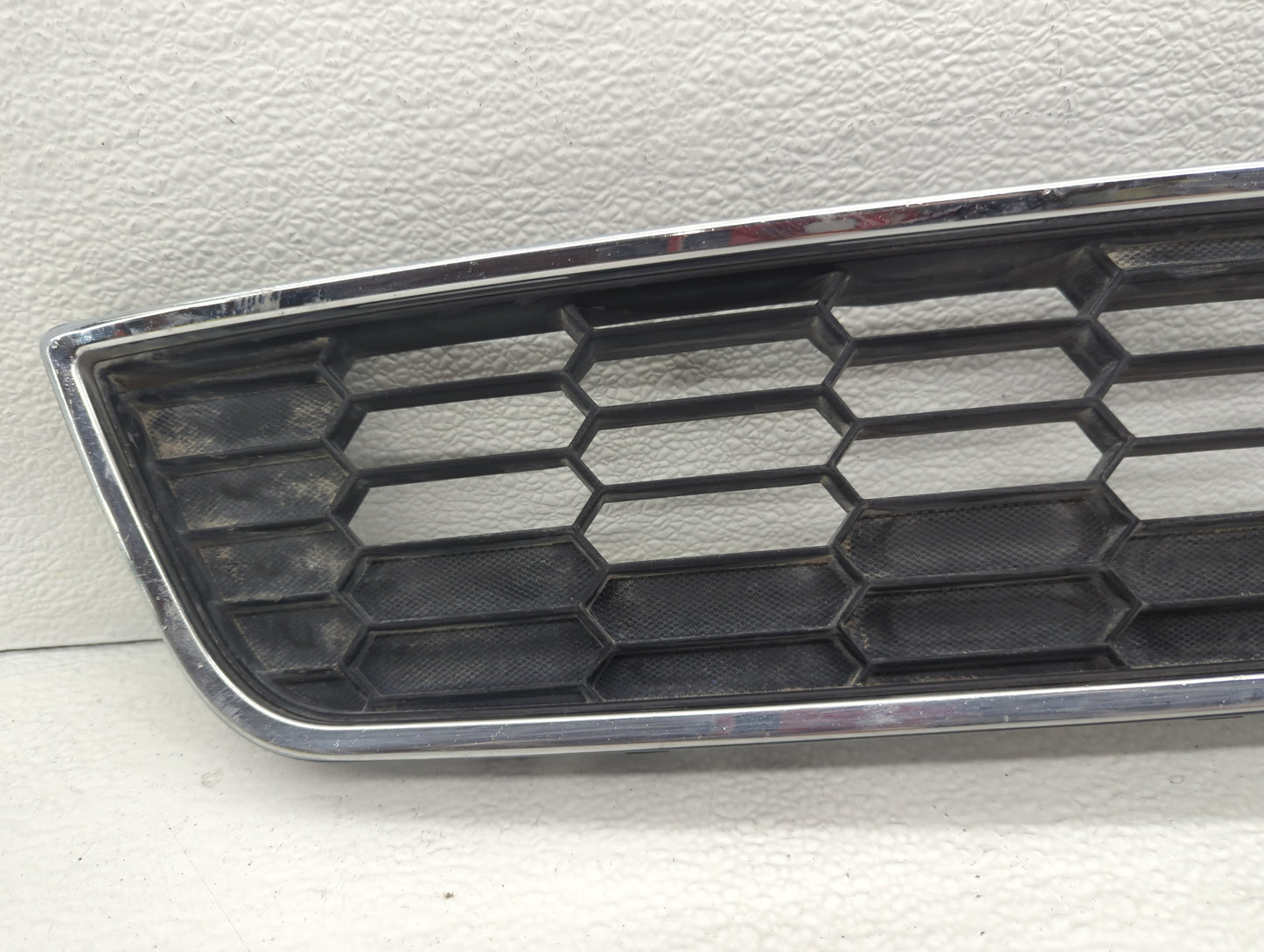 2012-2016 Chevrolet Sonic Front Grille Bumper Not Included - Oemusedautoparts1.com