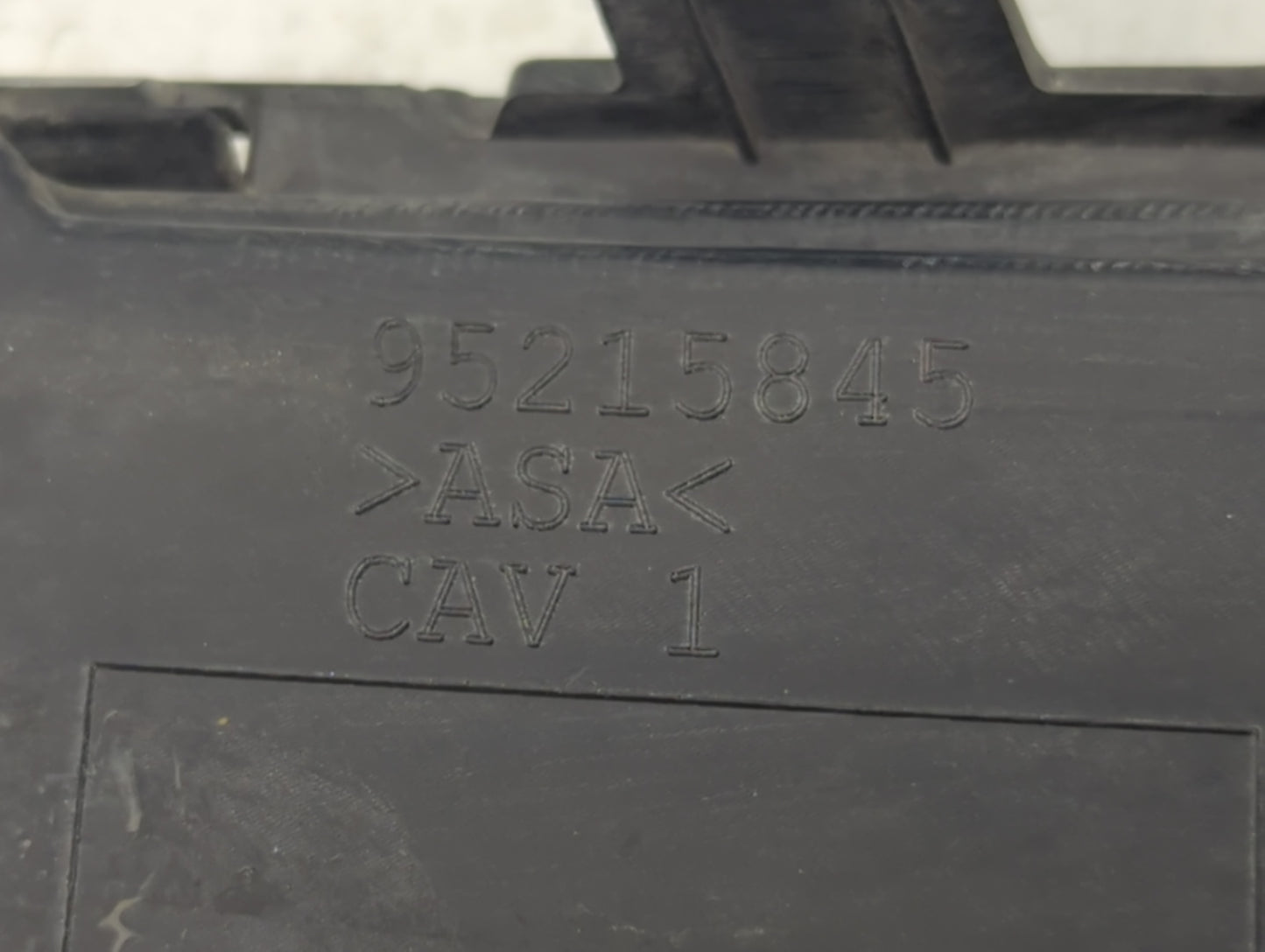 2012-2016 Chevrolet Sonic Front Grille Bumper Not Included - Oemusedautoparts1.com