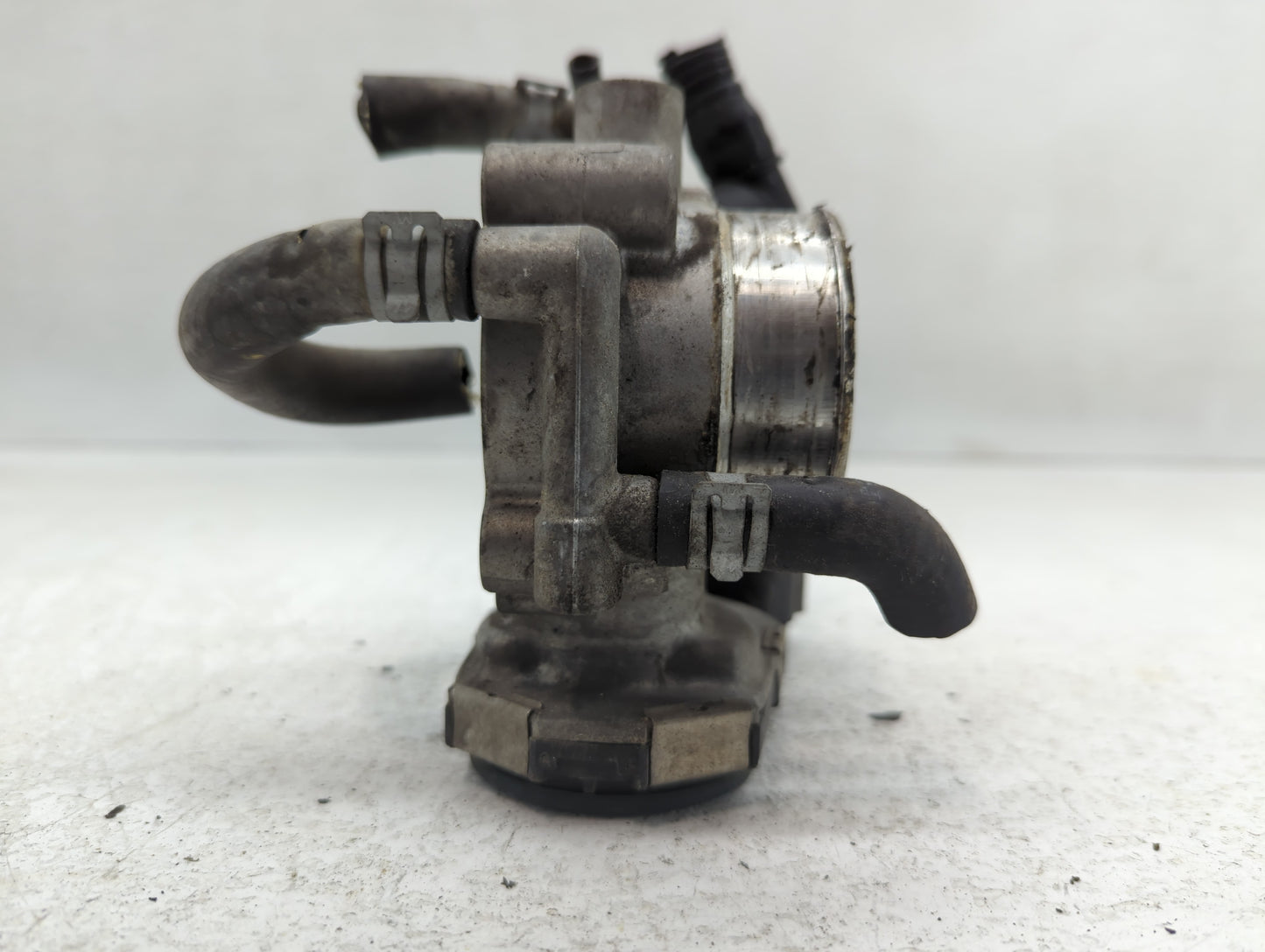 2012-2018 Chevrolet Sonic Throttle Body P/N:55561495 Fits Fits 2009 2010 2011 2012 2013 2014 2015 2016 2017 2018 OEM Used Au