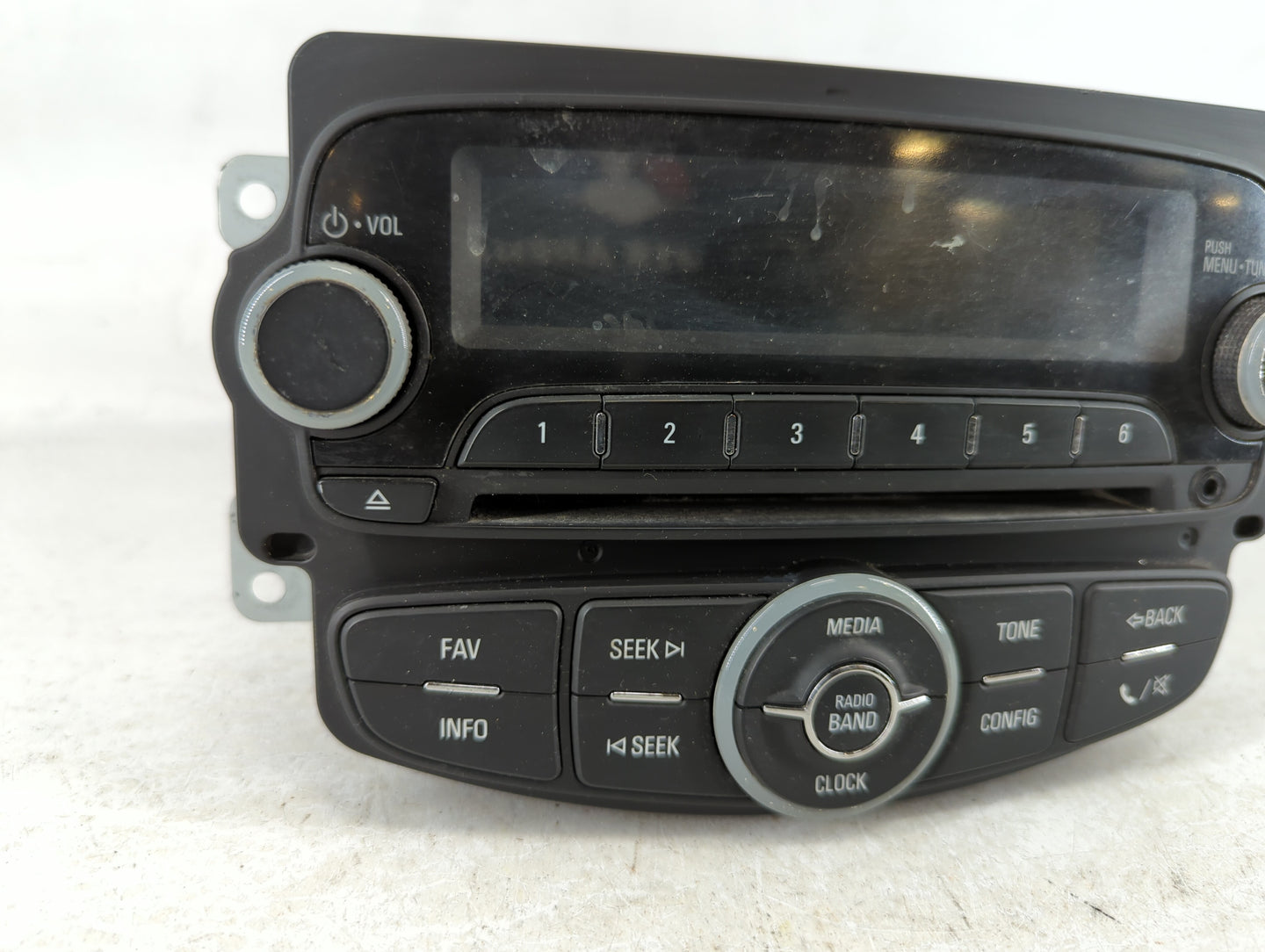 2014-2014 Chevrolet Sonic Am Fm Cd Player Radio Receiver - Oemusedautoparts1.com