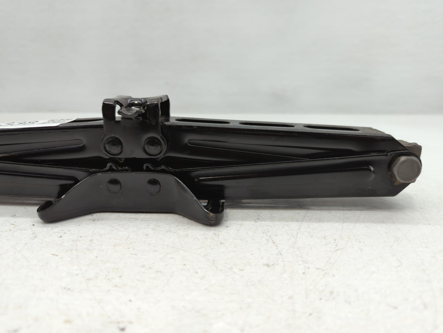 2014 Chevrolet Sonic Spare Scissor Car Jack - Oemusedautoparts1.com