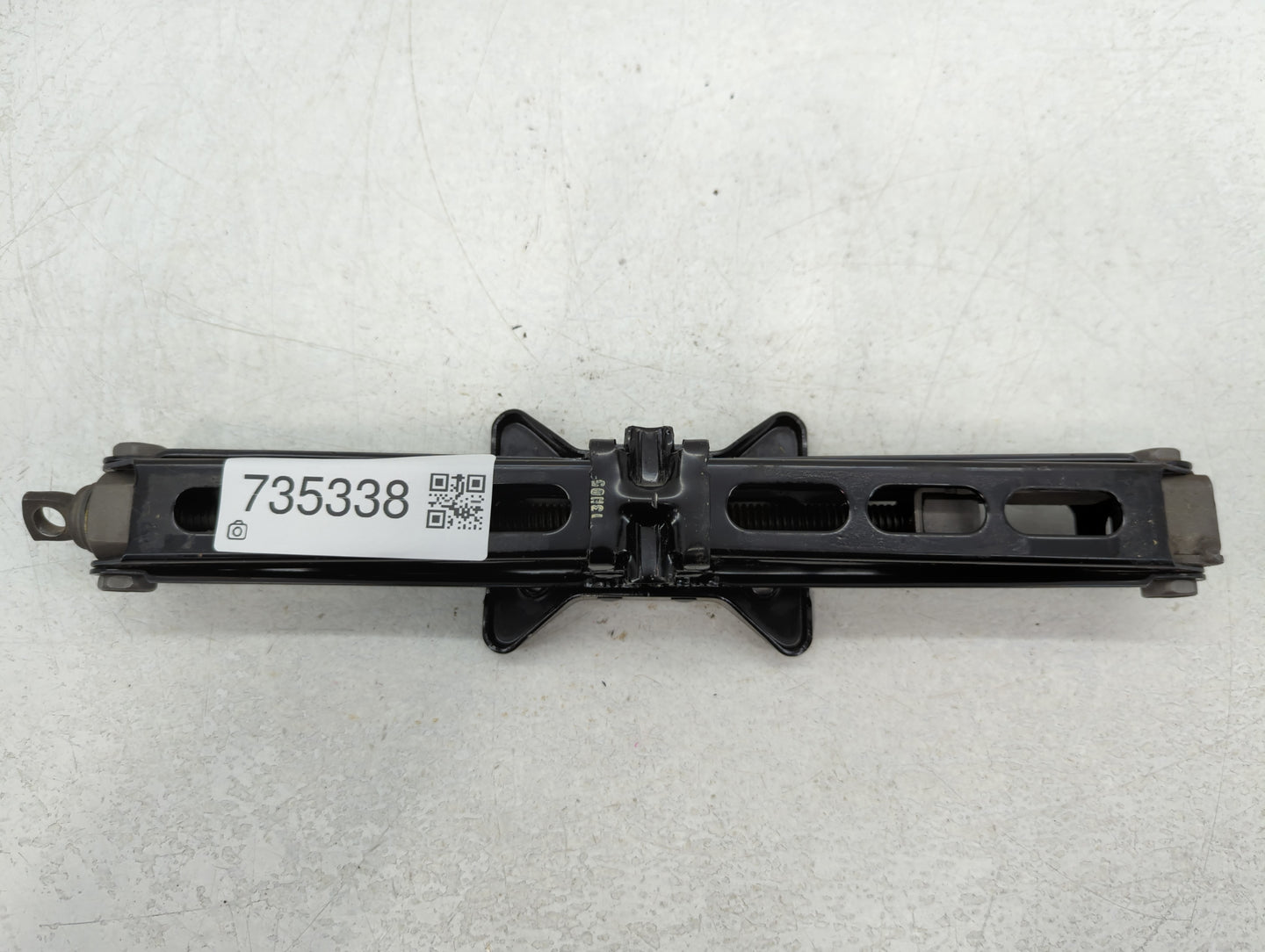 2014 Chevrolet Sonic Spare Scissor Car Jack - Oemusedautoparts1.com