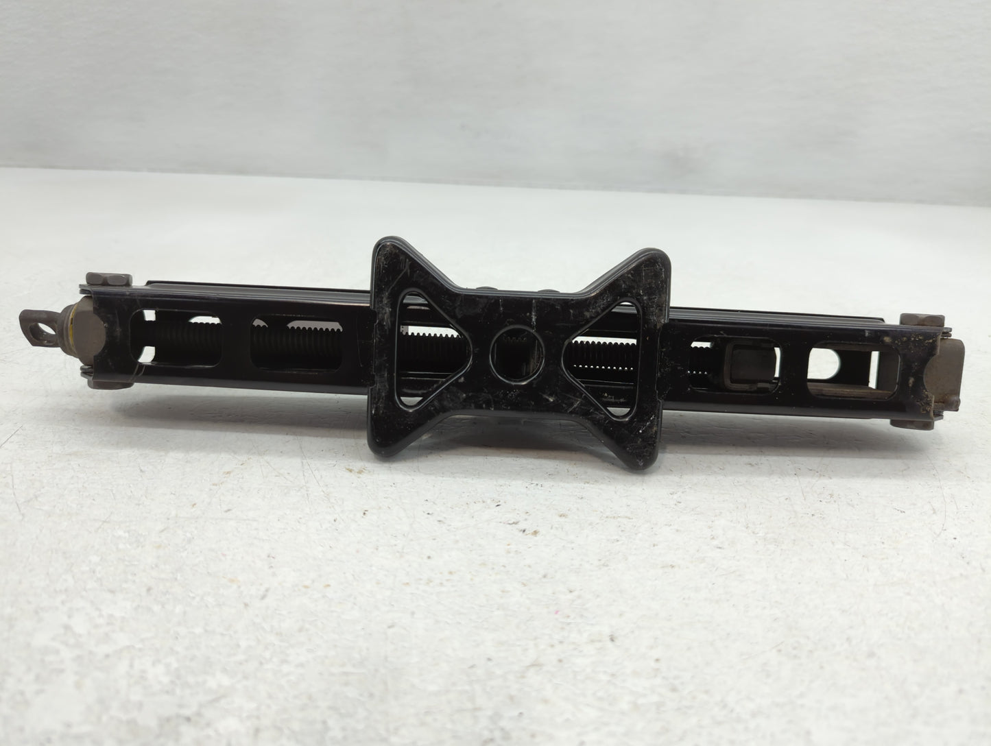 2014 Chevrolet Sonic Spare Scissor Car Jack - Oemusedautoparts1.com