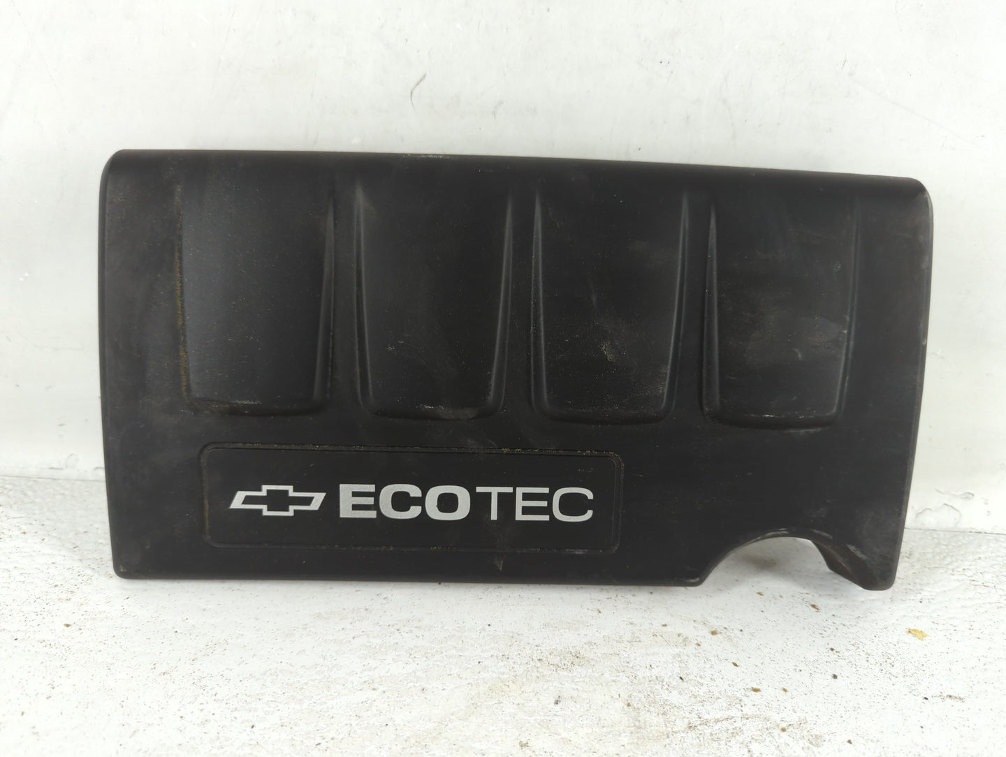 2014 Chevrolet Sonic Engine Cover - Oemusedautoparts1.com