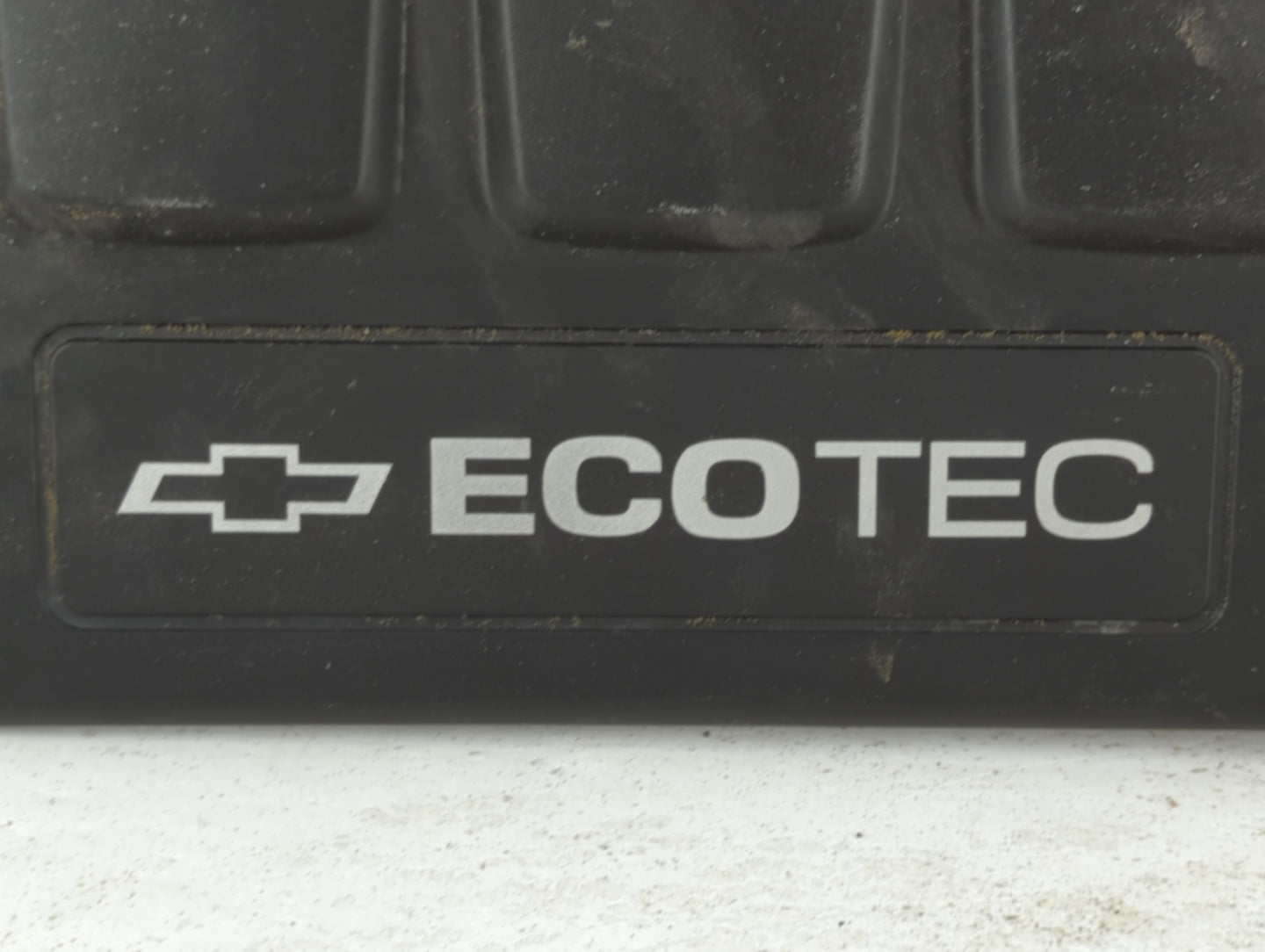 2014 Chevrolet Sonic Engine Cover - Oemusedautoparts1.com