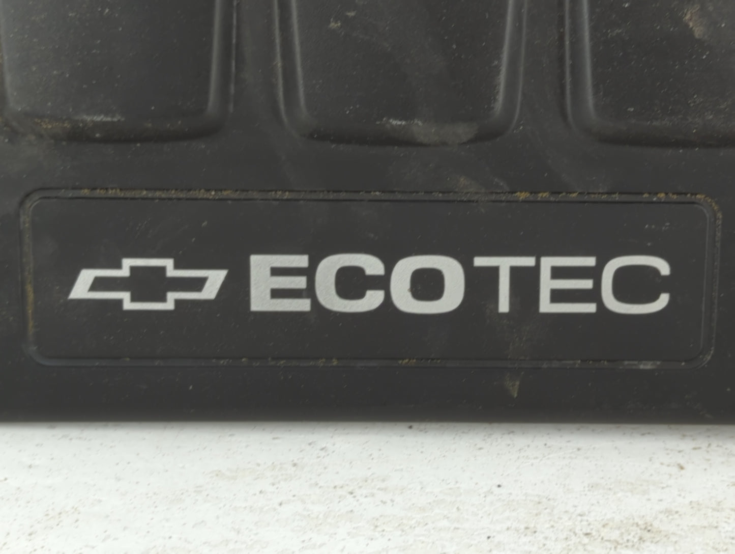 2014 Chevrolet Sonic Engine Cover - Oemusedautoparts1.com