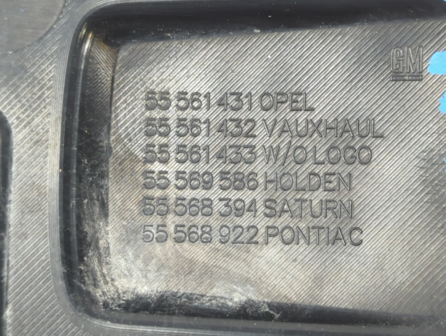 2014 Chevrolet Sonic Engine Cover - Oemusedautoparts1.com