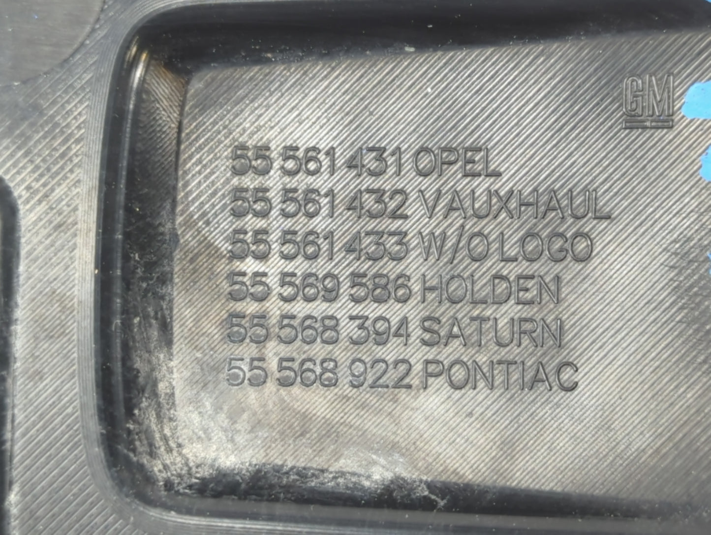 2014 Chevrolet Sonic Engine Cover - Oemusedautoparts1.com