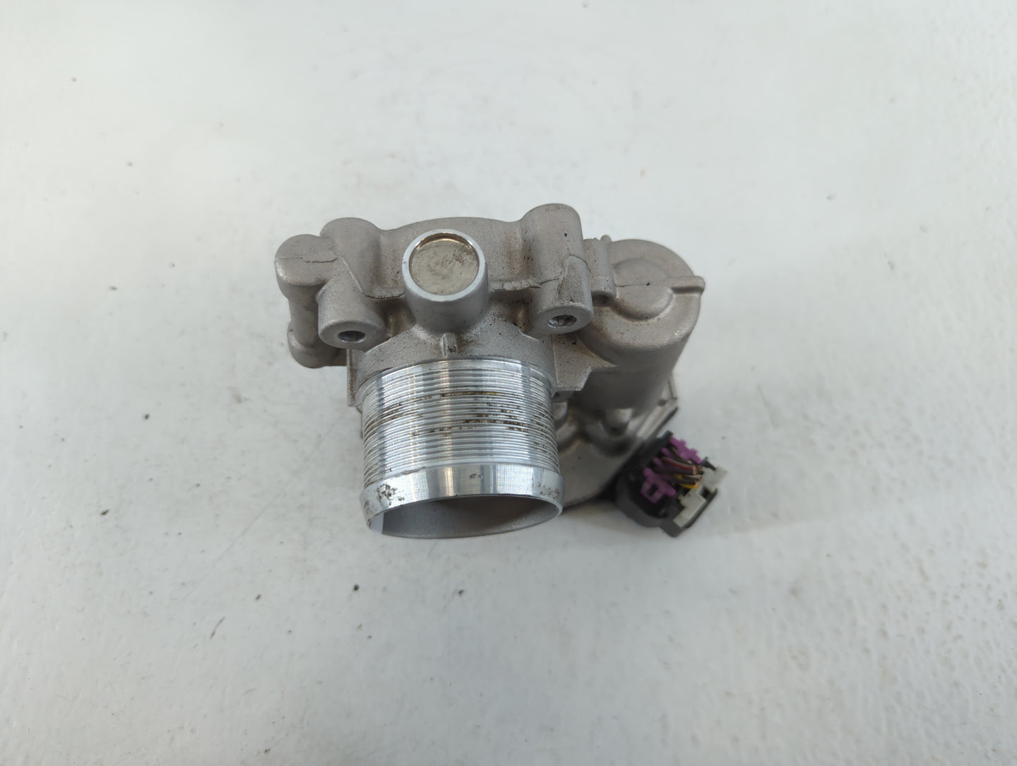2012-2019 Chevrolet Sonic Throttle Body P/N:55581662 Fits Fits 2011 2012 2013 2014 2015 2016 2017 2018 2019 2020 2021 OEM Us