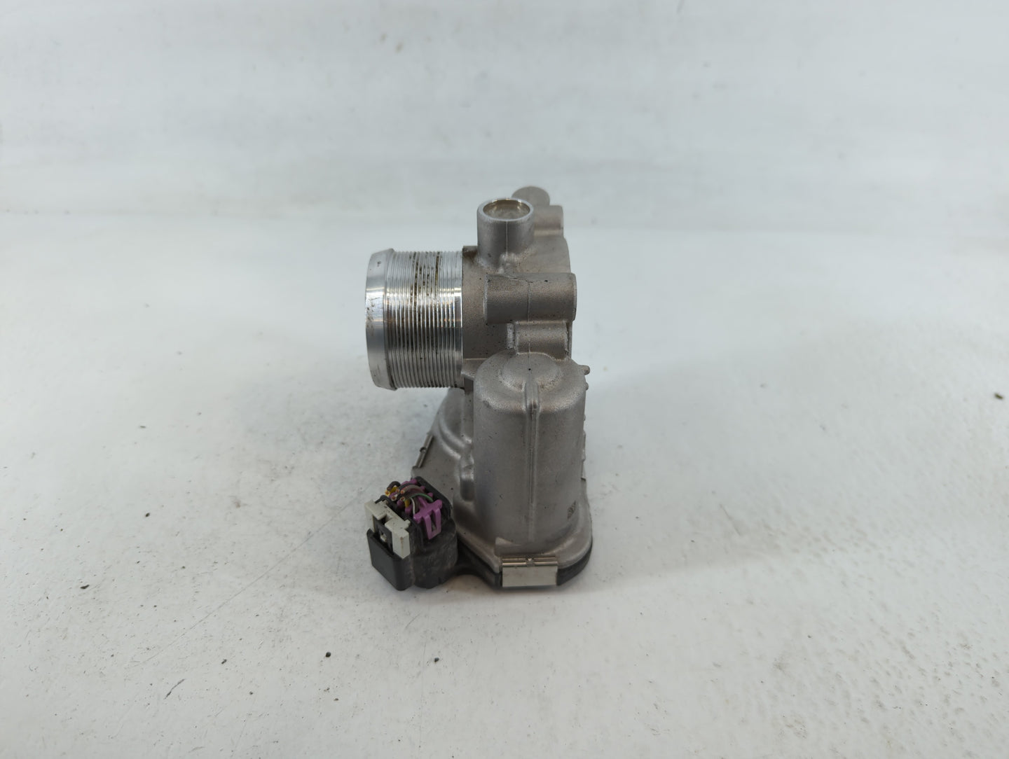 2012-2019 Chevrolet Sonic Throttle Body P/N:55581662 Fits Fits 2011 2012 2013 2014 2015 2016 2017 2018 2019 2020 2021 OEM Us