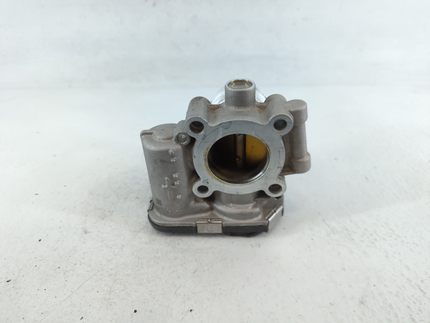 2012-2019 Chevrolet Sonic Throttle Body P/N:55581662 Fits Fits 2011 2012 2013 2014 2015 2016 2017 2018 2019 2020 2021 OEM Us