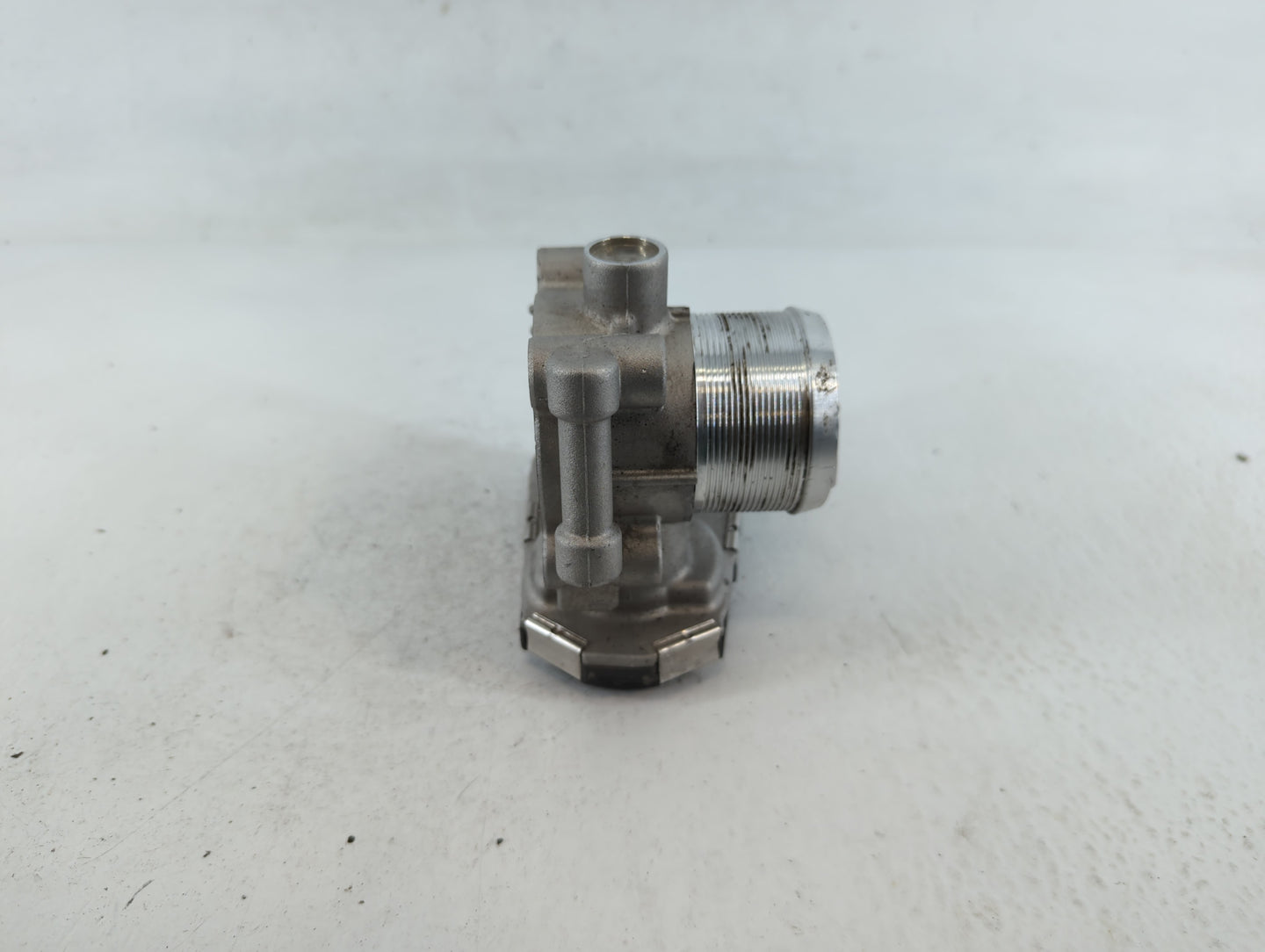 2012-2019 Chevrolet Sonic Throttle Body P/N:55581662 Fits Fits 2011 2012 2013 2014 2015 2016 2017 2018 2019 2020 2021 OEM Us