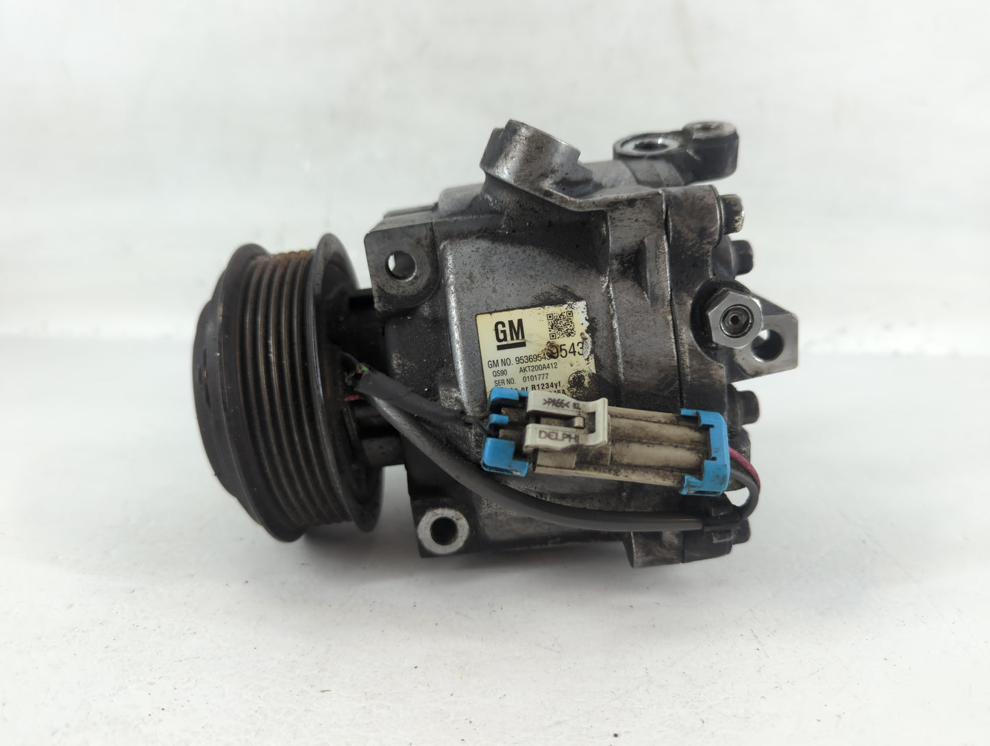 2014 Chevrolet Sonic Alternator Replacement Generator Charging Assembly Engine OEM P/N:9533695439543 Fits Fits 2005 2006 200
