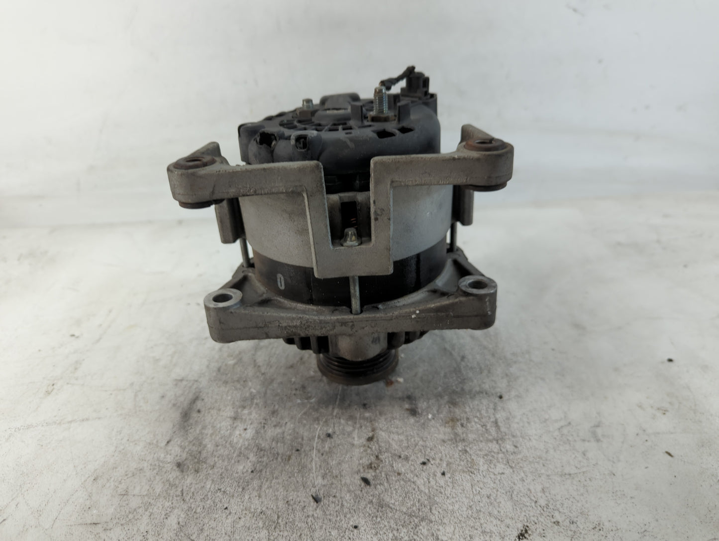 2012-2018 Chevrolet Sonic Alternator Replacement Generator Charging Assembly Engine OEM P/N:13579666 Fits OEM Used Auto Part
