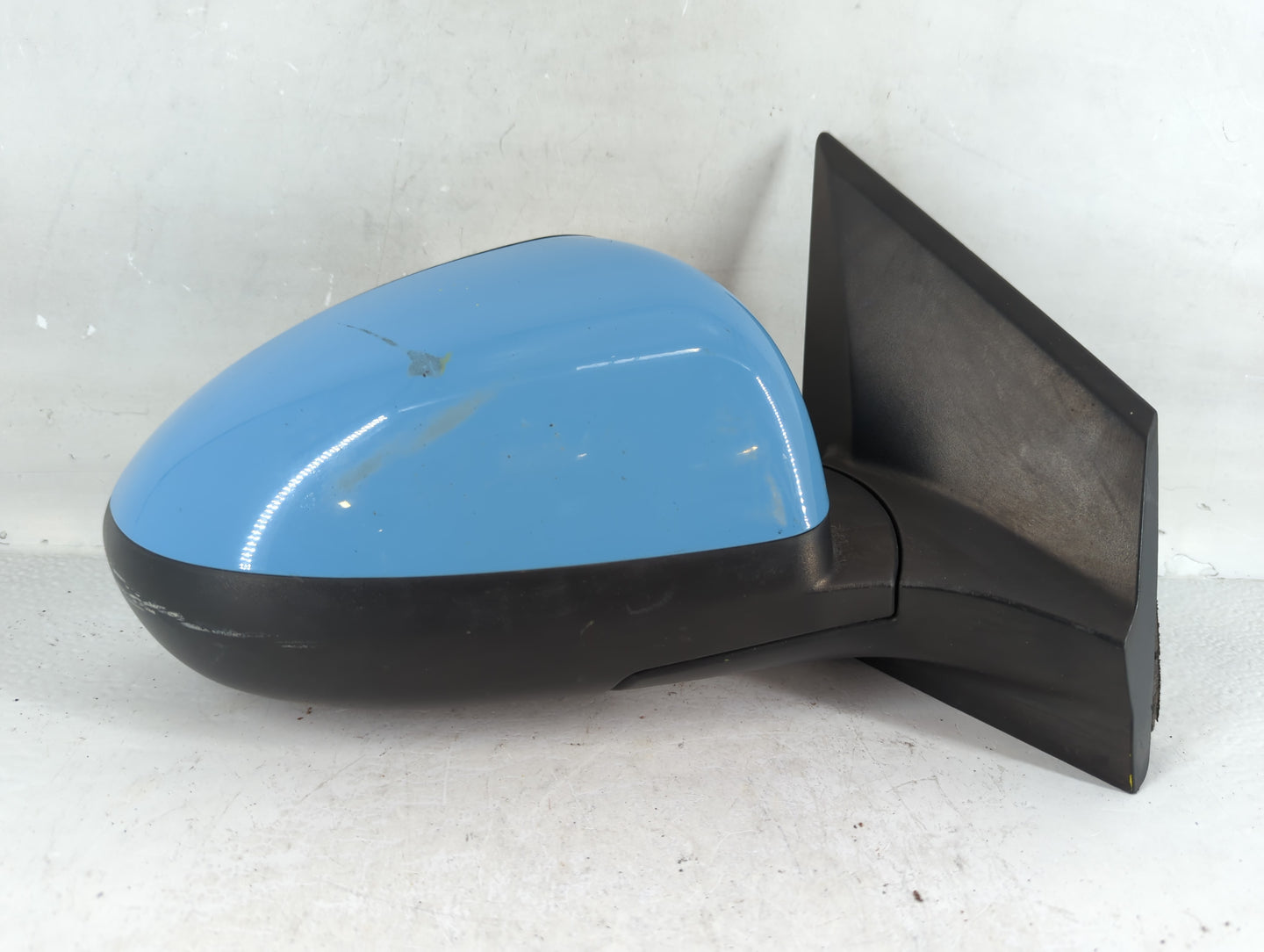 2013-2014 Chevrolet Sonic Passenger Side View Mirror - Right Door Mirror OEM Used - Oemusedautoparts1.com
