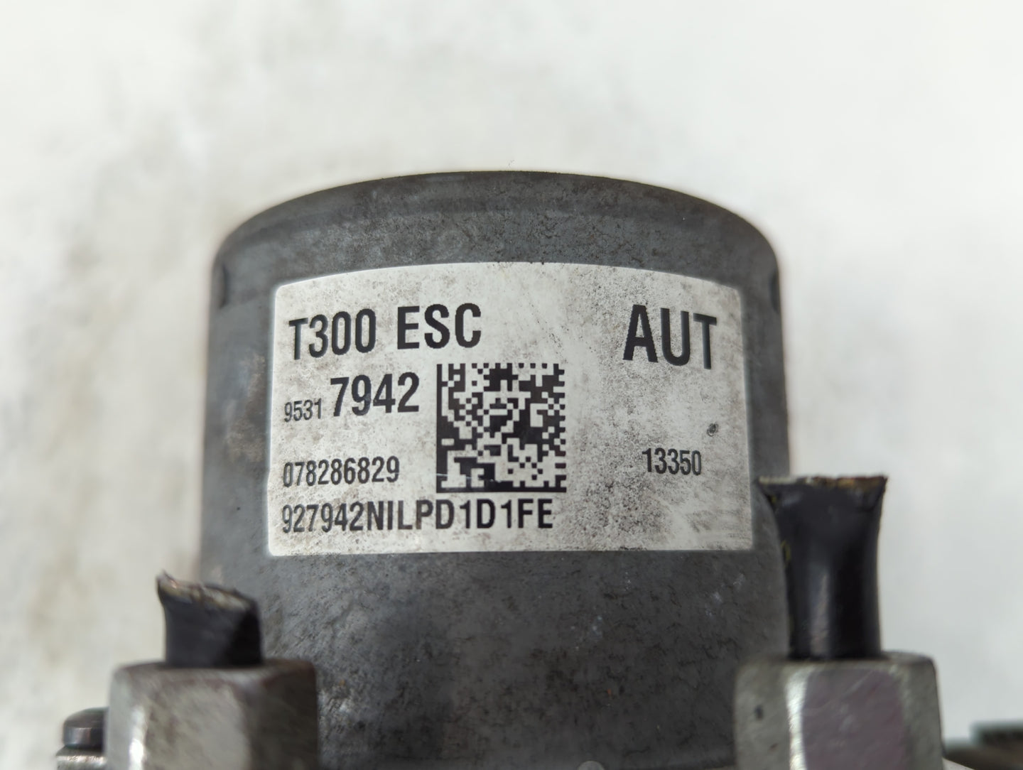 2014 Chevrolet Sonic ABS Pump Control Module Replacement P/N:95317942 Fits OEM Used Auto Parts - Oemusedautoparts1.com