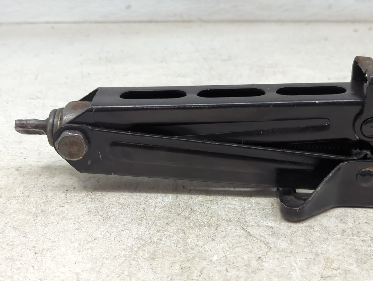 2014 Chevrolet Sonic Spare Scissor Car Jack Black - Oemusedautoparts1.com