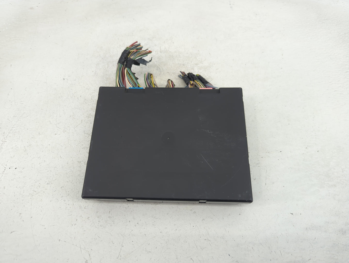 2013-2014 Chevrolet Sonic Body Control Module Bcm Inner Cabin Fuse Box - Oemusedautoparts1.com