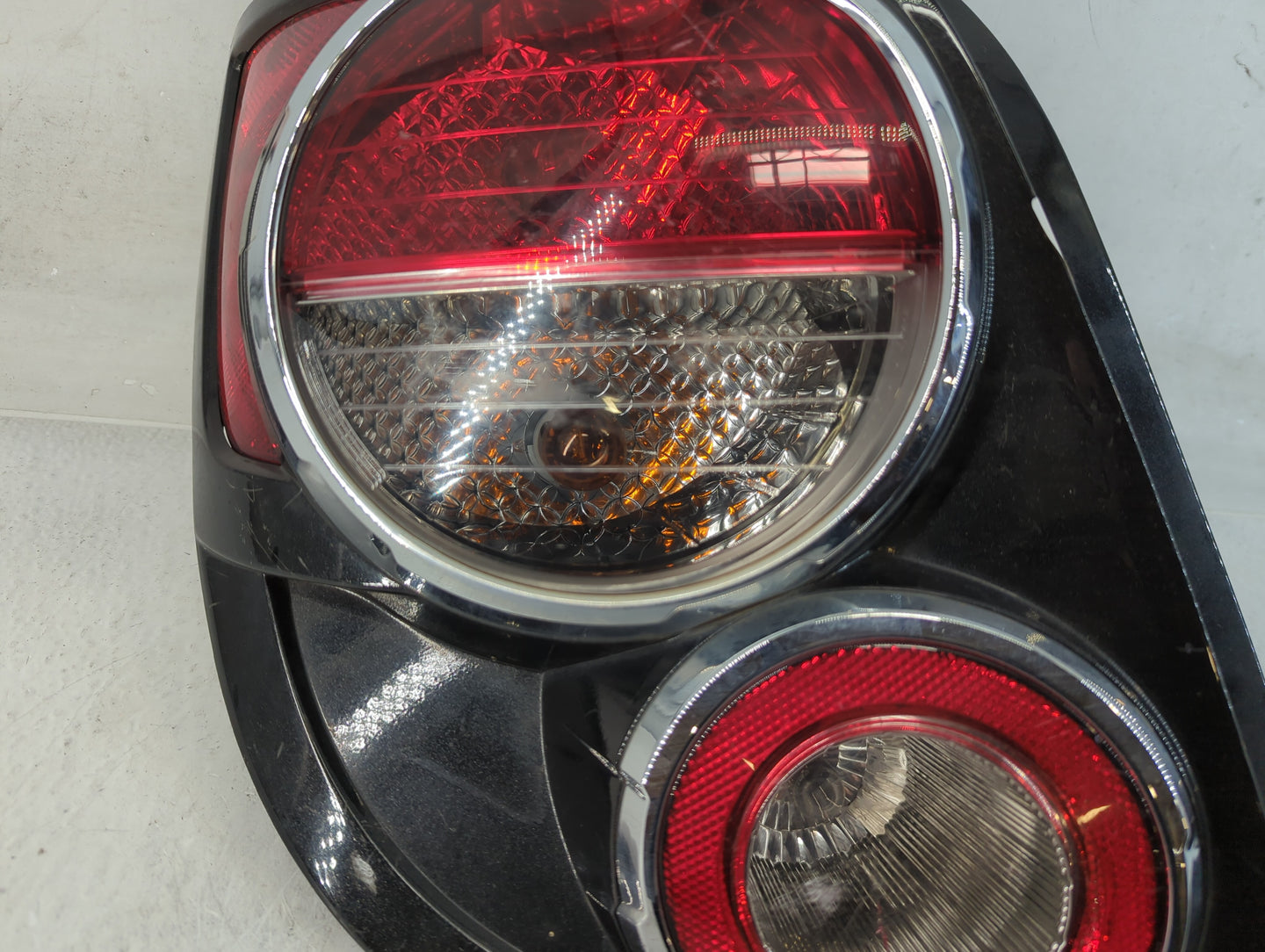 2012-2016 Chevrolet Sonic Tail Light Assembly Driver Left OEM P/N:95470356 Fits Fits 2012 2013 2014 2015 2016 OEM Used Auto 