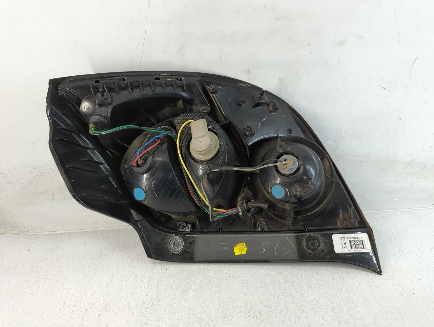 2012-2016 Chevrolet Sonic Tail Light Assembly Driver Left OEM P/N:95470356 Fits Fits 2012 2013 2014 2015 2016 OEM Used Auto 