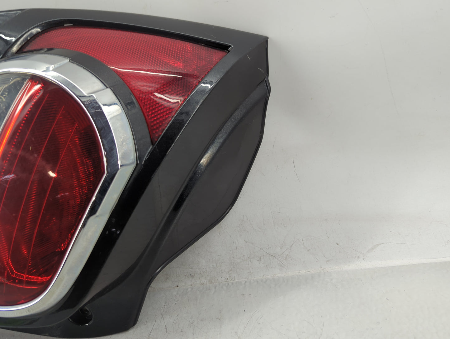 2012-2016 Chevrolet Sonic Tail Light Assembly Driver Left OEM P/N:95470356 Fits Fits 2012 2013 2014 2015 2016 OEM Used Auto 