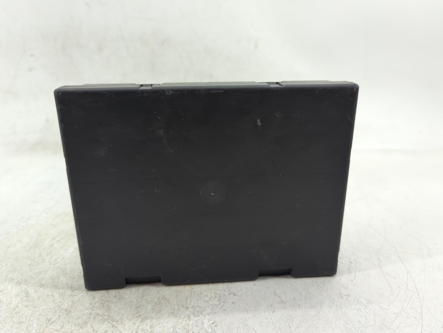 2013-2014 Chevrolet Sonic Body Control Module Bcm Inner Cabin Fuse Box - Oemusedautoparts1.com