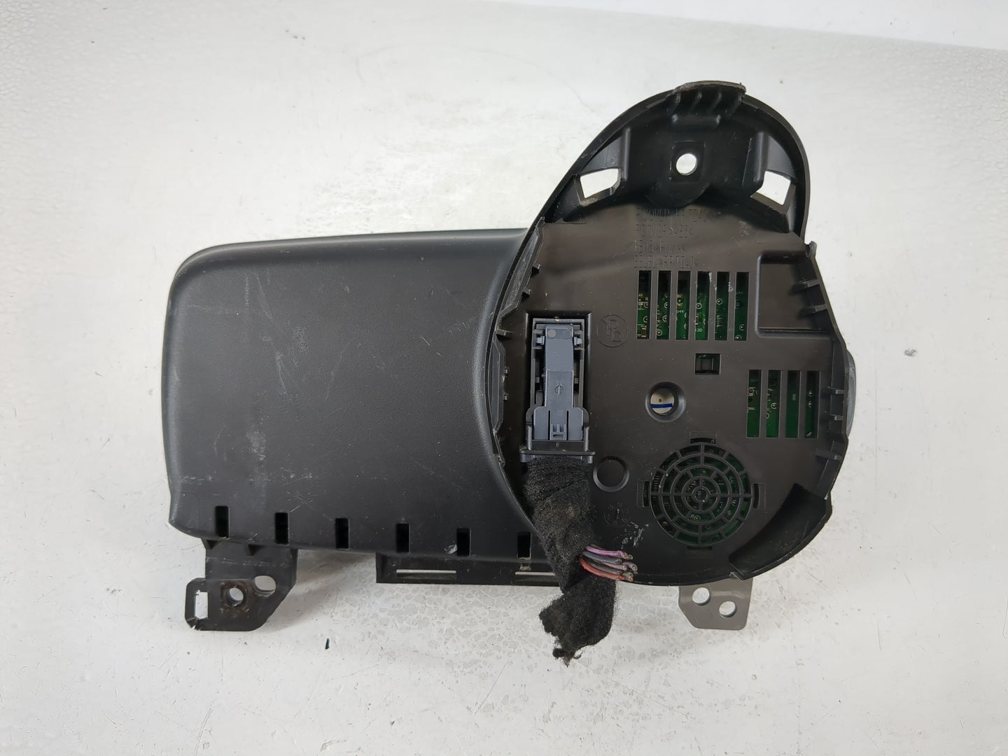 2013-2014 Chevrolet Sonic Instrument Cluster Speedometer Gauges Fits Fits 2013 2014 OEM Used Auto Parts - Oemusedautoparts1.