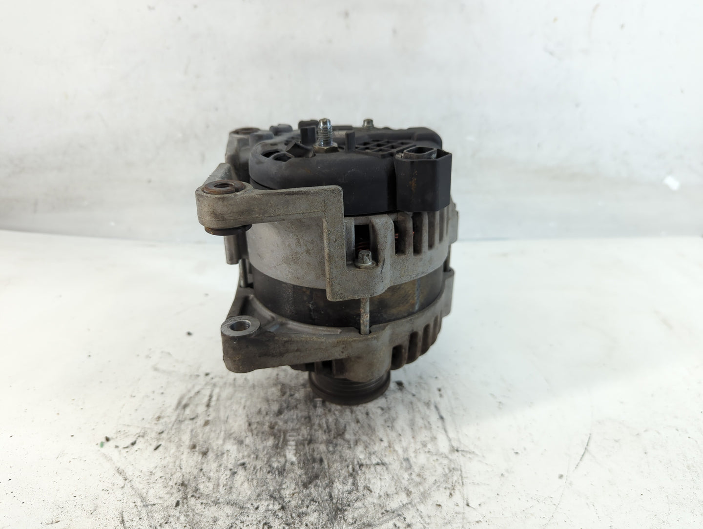 2012-2018 Chevrolet Sonic Alternator Replacement Generator Charging Assembly Engine OEM P/N:3579666 Fits OEM Used Auto Parts