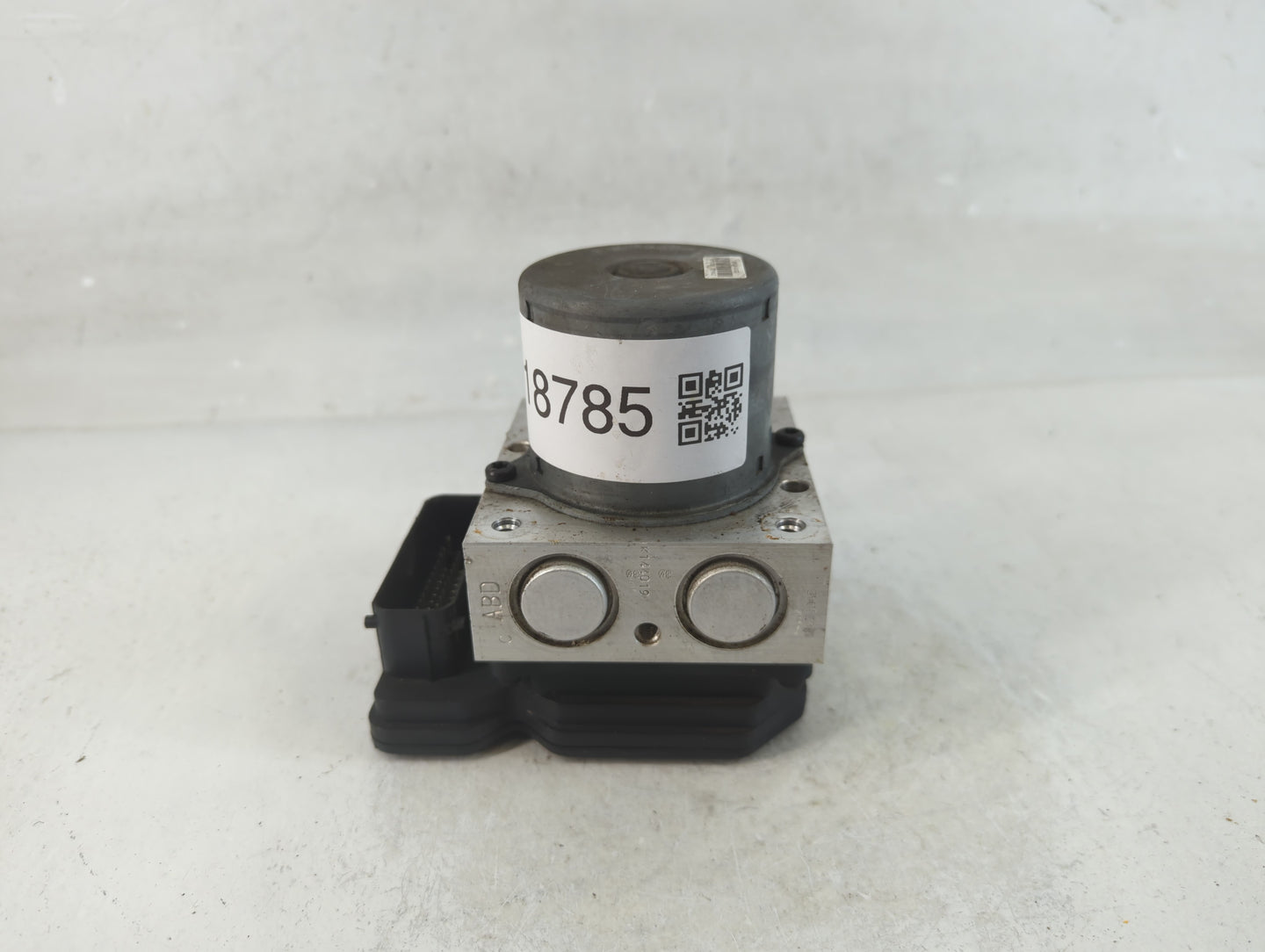 2014 Chevrolet Sonic ABS Pump Control Module Replacement P/N:95317942 Fits OEM Used Auto Parts - Oemusedautoparts1.com