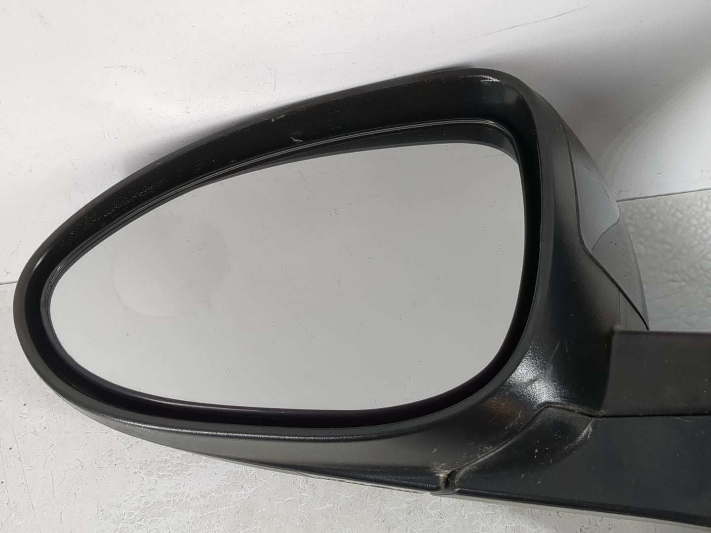 2013-2014 Chevrolet Sonic Passenger Right Side View Manual Door Mirror - Oemusedautoparts1.com