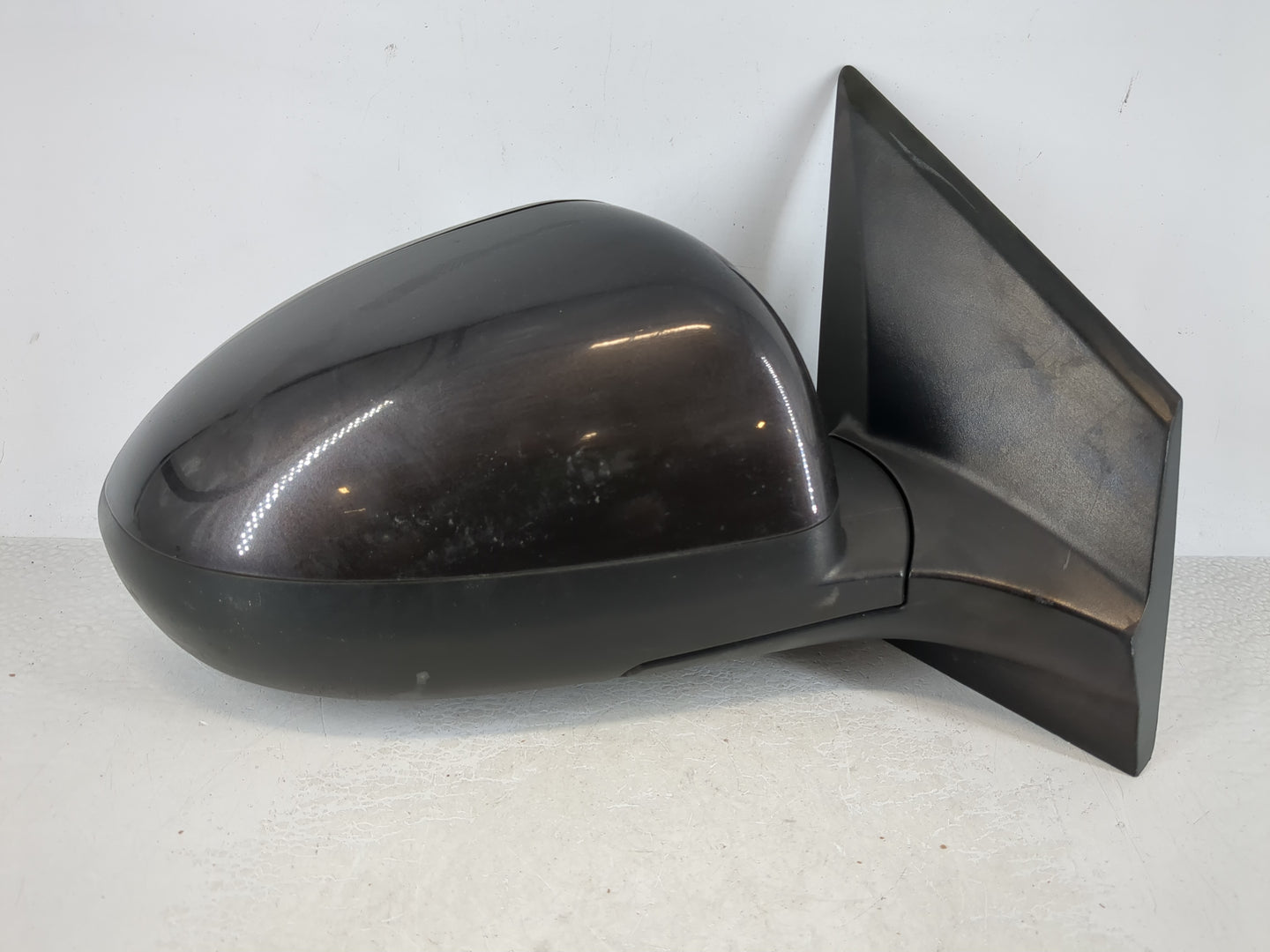 2013-2014 Chevrolet Sonic Passenger Right Side View Manual Door Mirror - Oemusedautoparts1.com