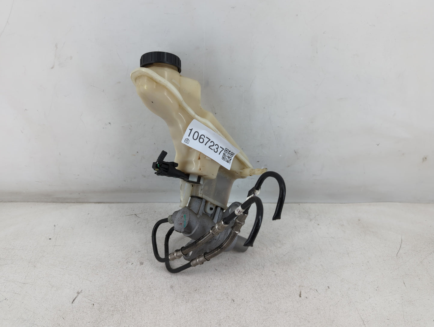 2014-2016 Chevrolet Spark Brake Master Cylinder - Oemusedautoparts1.com