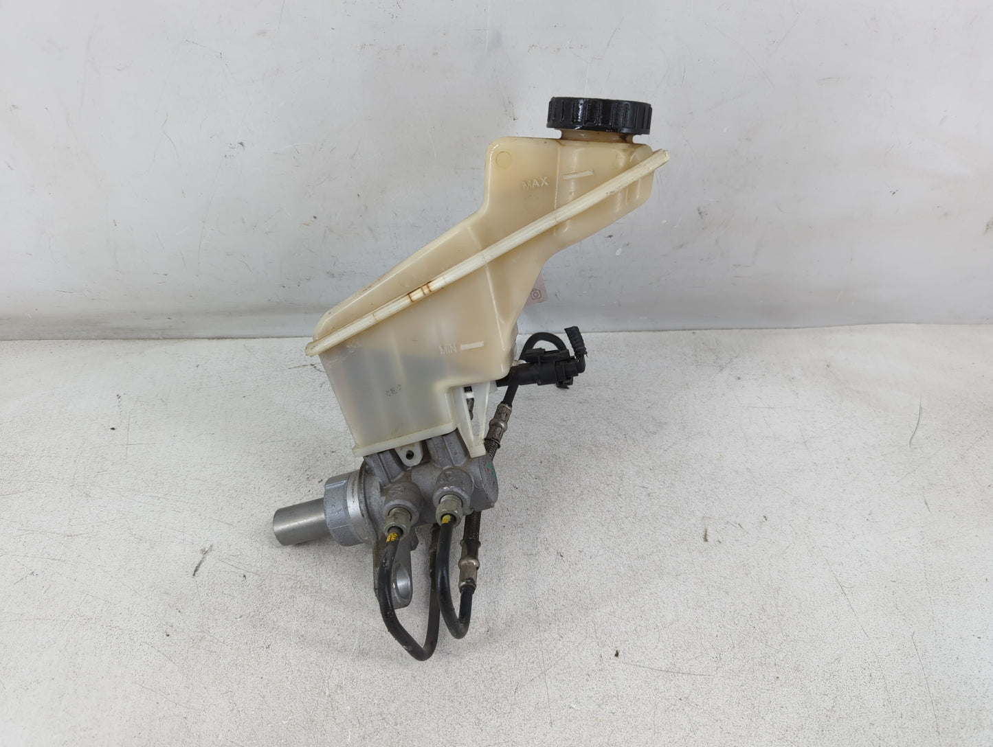 2014-2016 Chevrolet Spark Brake Master Cylinder - Oemusedautoparts1.com