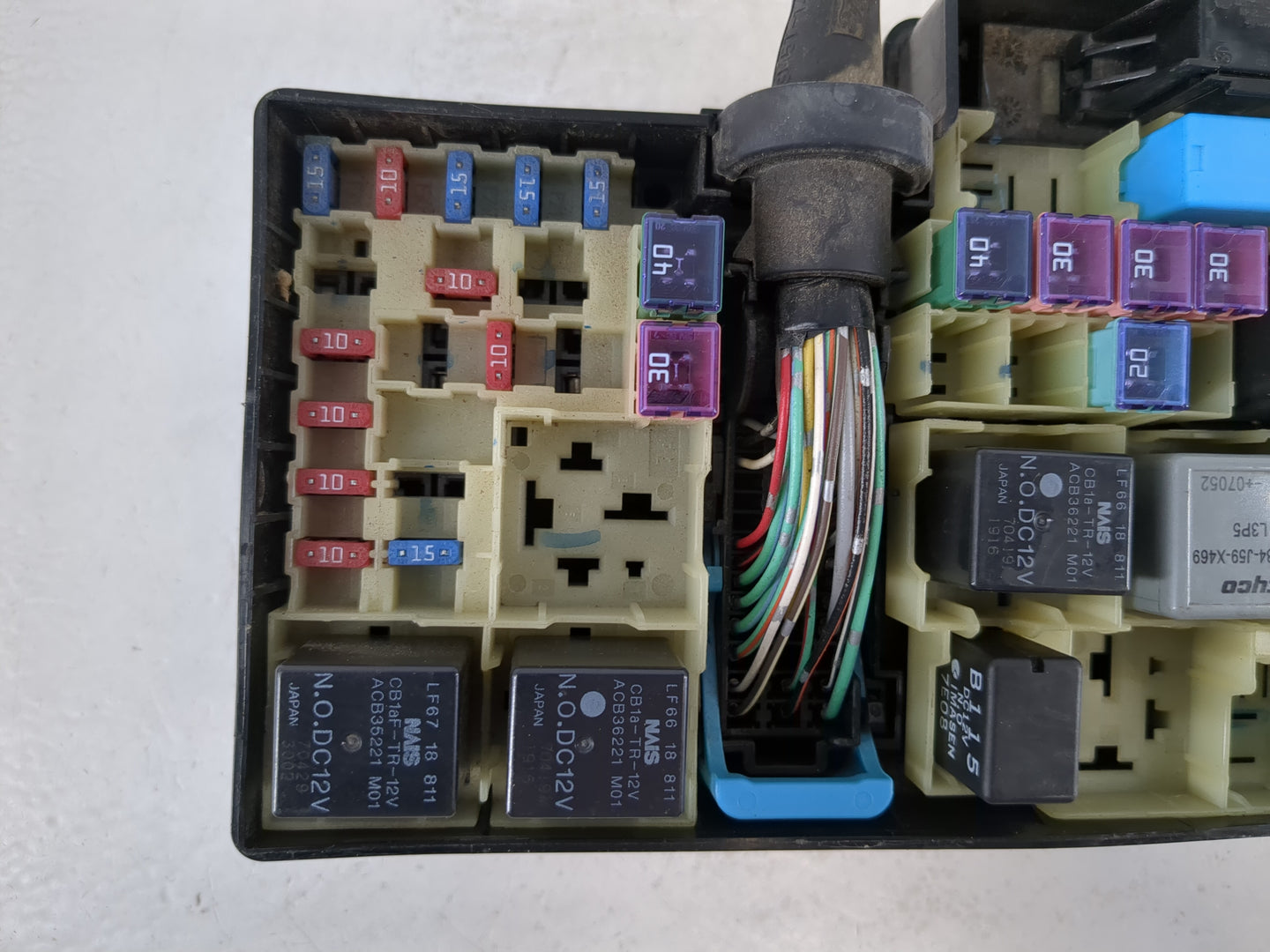 2014 Chevrolet Spark Fusebox Fuse Box Panel Relay Module P/N:518818109 Fits OEM Used Auto Parts - Oemusedautoparts1.com
