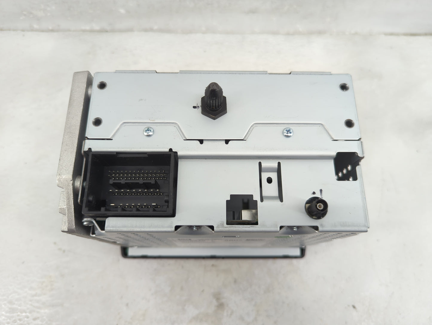2014-2015 Chevrolet Spark Radio AM FM Cd Player Receiver Replacement P/N:94550613 Fits Fits 2014 2015 OEM Used Auto Parts - 
