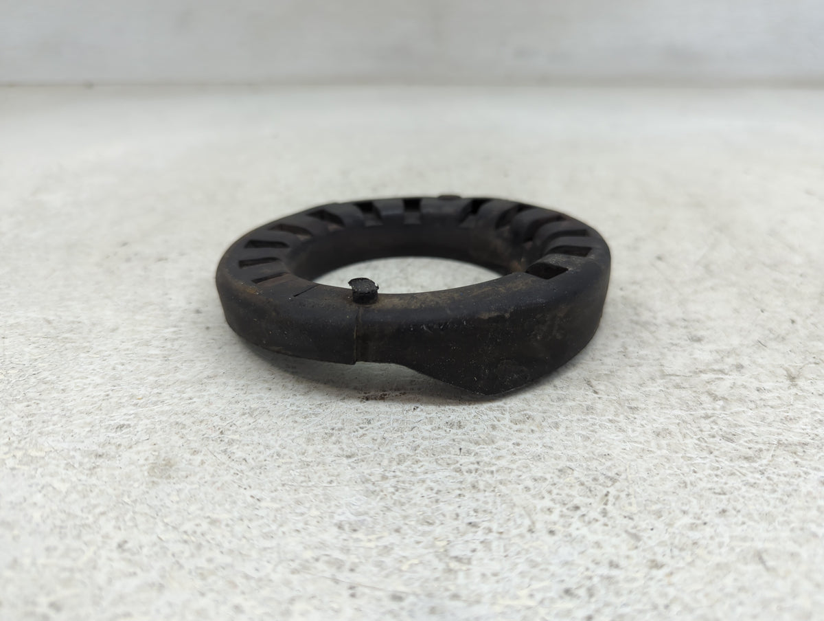 2013-2015 Chevrolet Spark Passenger Rear Coil Spring - Oem - Oemusedautoparts1.com