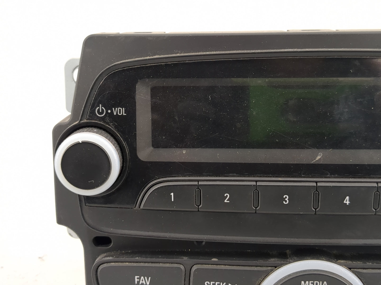 2014-2015 Chevrolet Spark Radio AM FM Cd Player Receiver Replacement P/N:94550613 Fits Fits 2014 2015 OEM Used Auto Parts - 