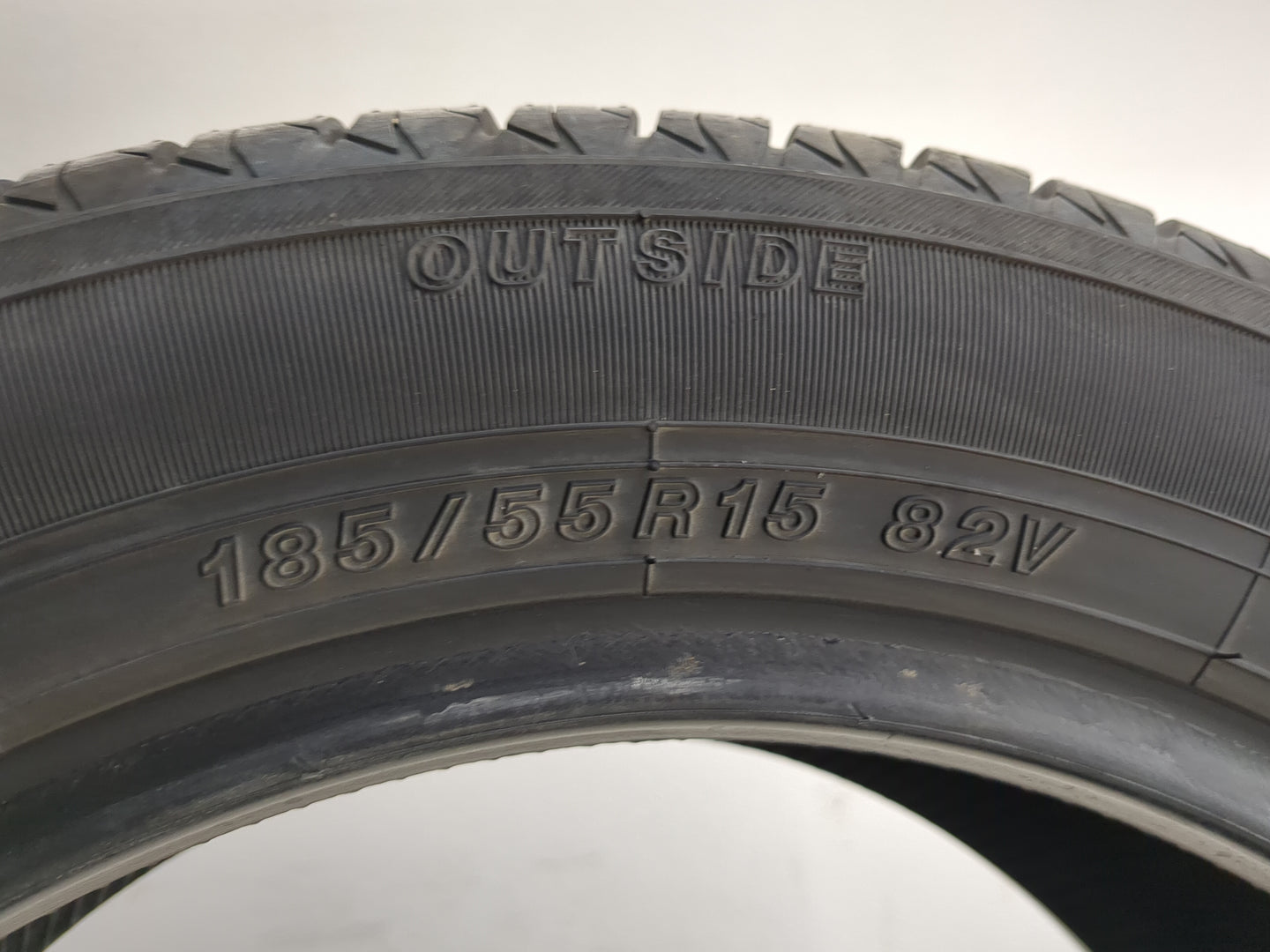 Used Tire 185/55R15 YOKOHAMA AVID ASCEND GT 82V - Tread Depth 11/32 - Oemusedautoparts1.com