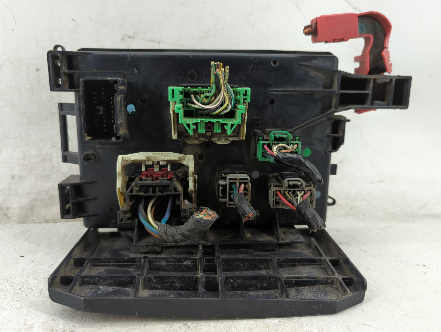 2014 Chevrolet Spark Fusebox Fuse Box Panel Relay Module P/N:P04692270AH Fits OEM Used Auto Parts - Oemusedautoparts1.com